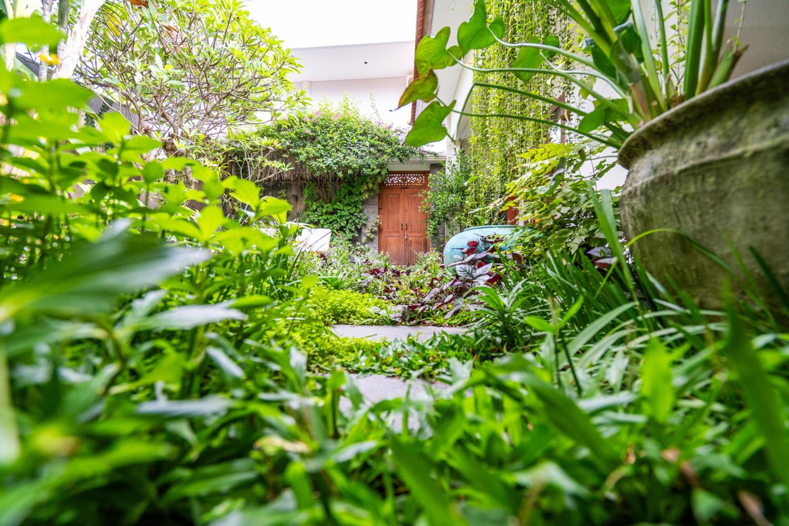 Tropical 2BR Villa with Private Pool in Canggu