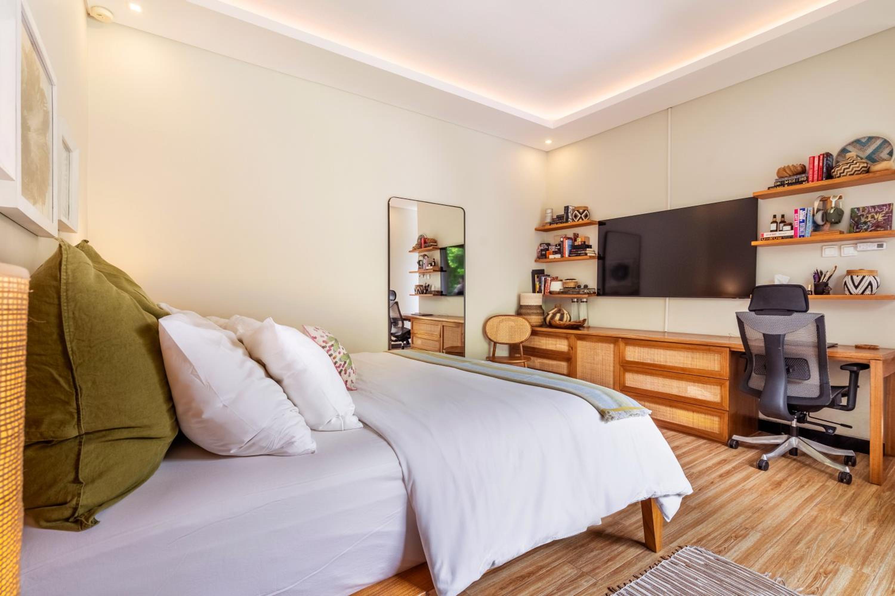 Tropical 2BR Villa with Private Pool in Canggu