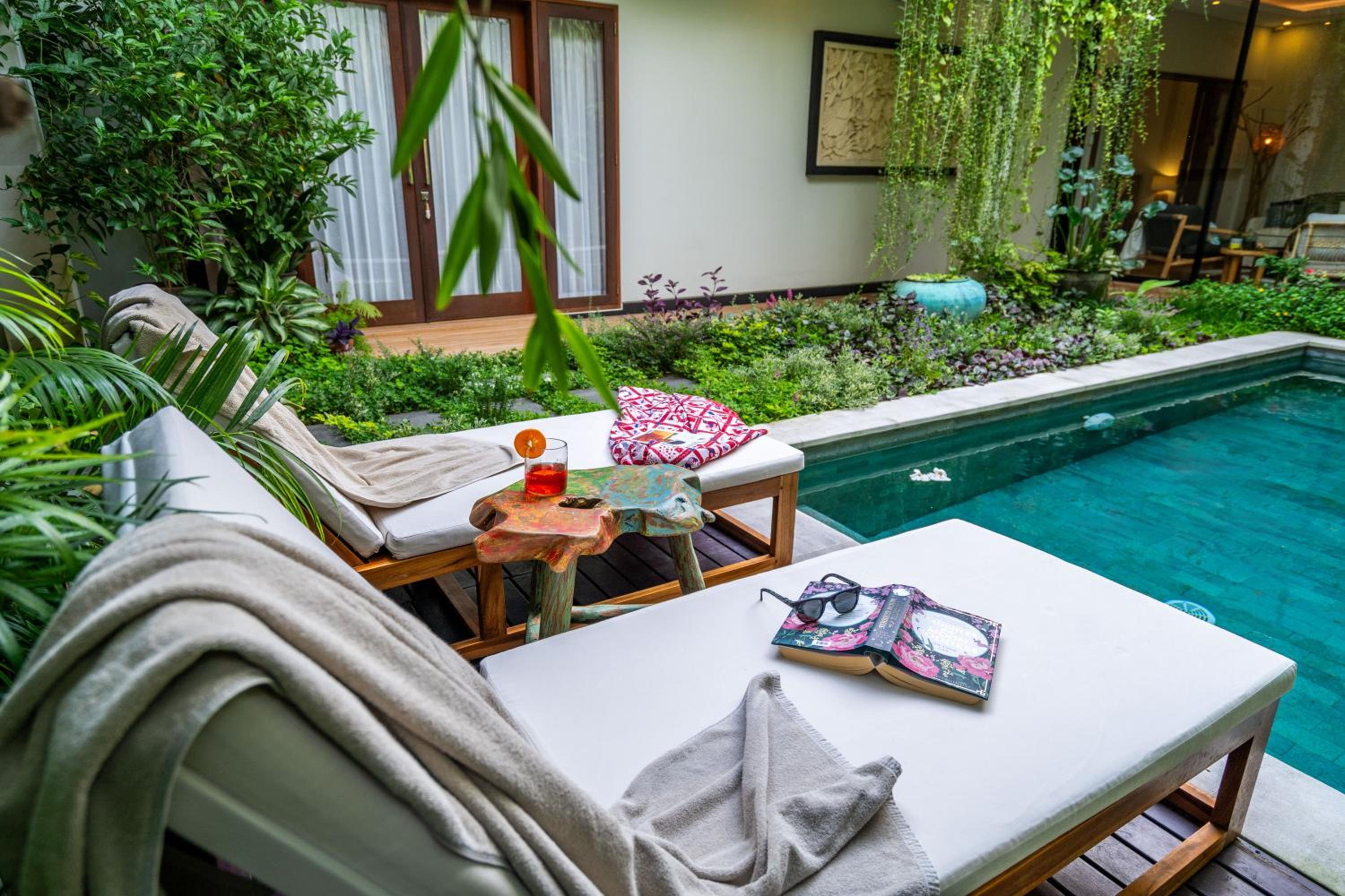 Tropical 2BR Villa with Private Pool in Canggu