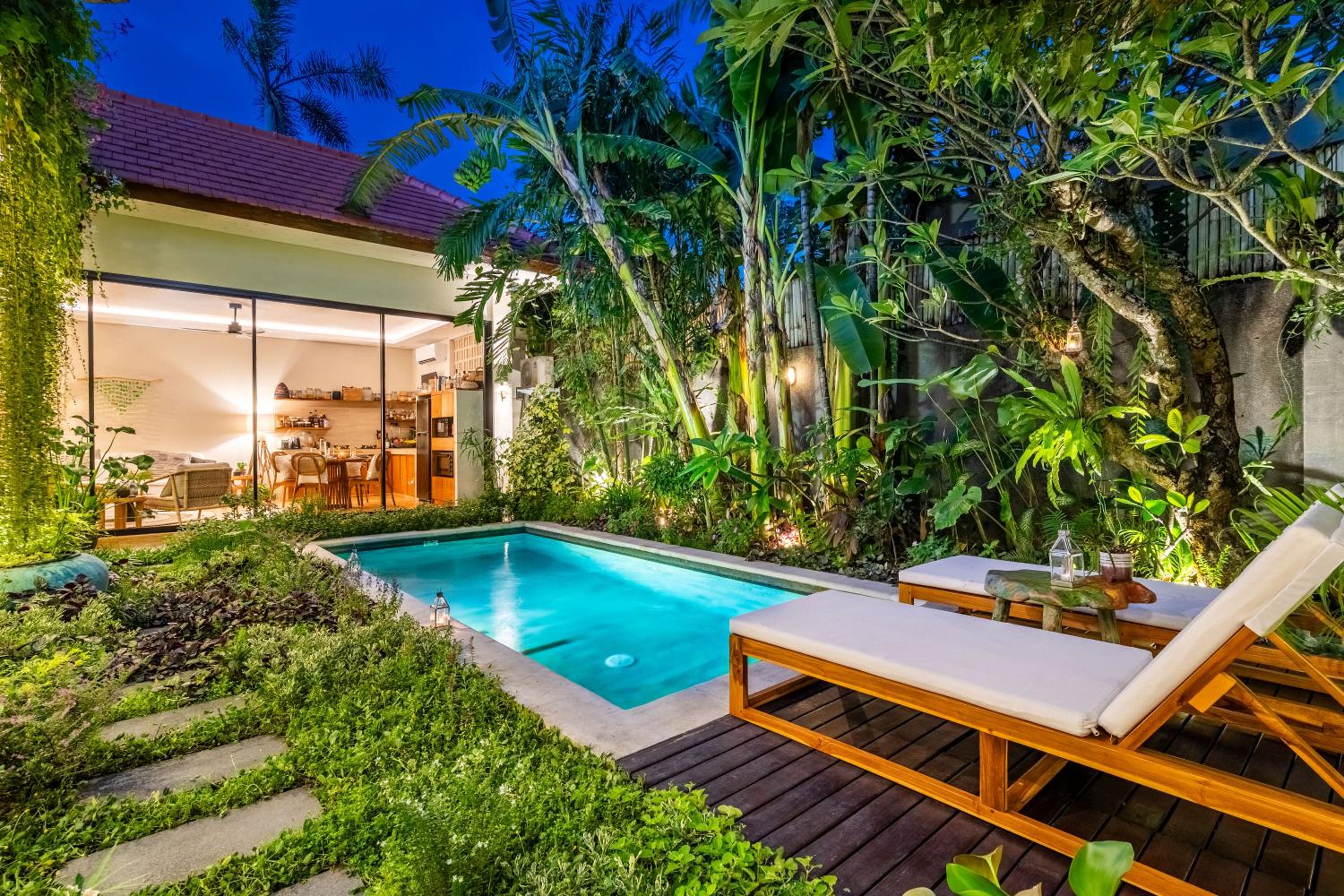 Tropical 2BR Villa with Private Pool in Canggu