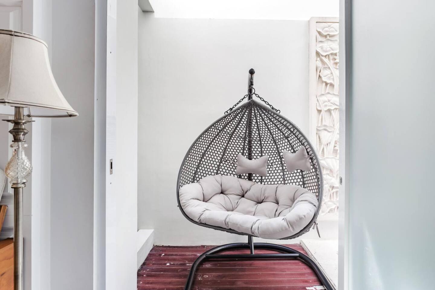 Saka Luxury Villa