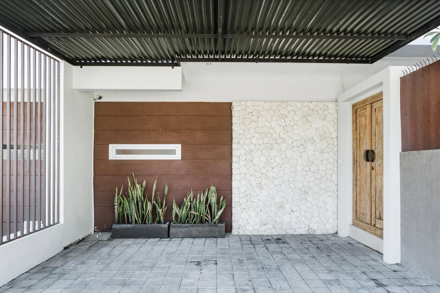 Saka Luxury Villa
