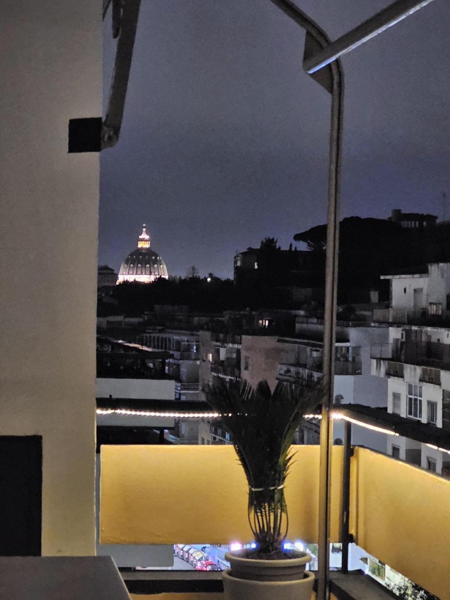 Upper San Pietro elegant flat on metro A with a view
