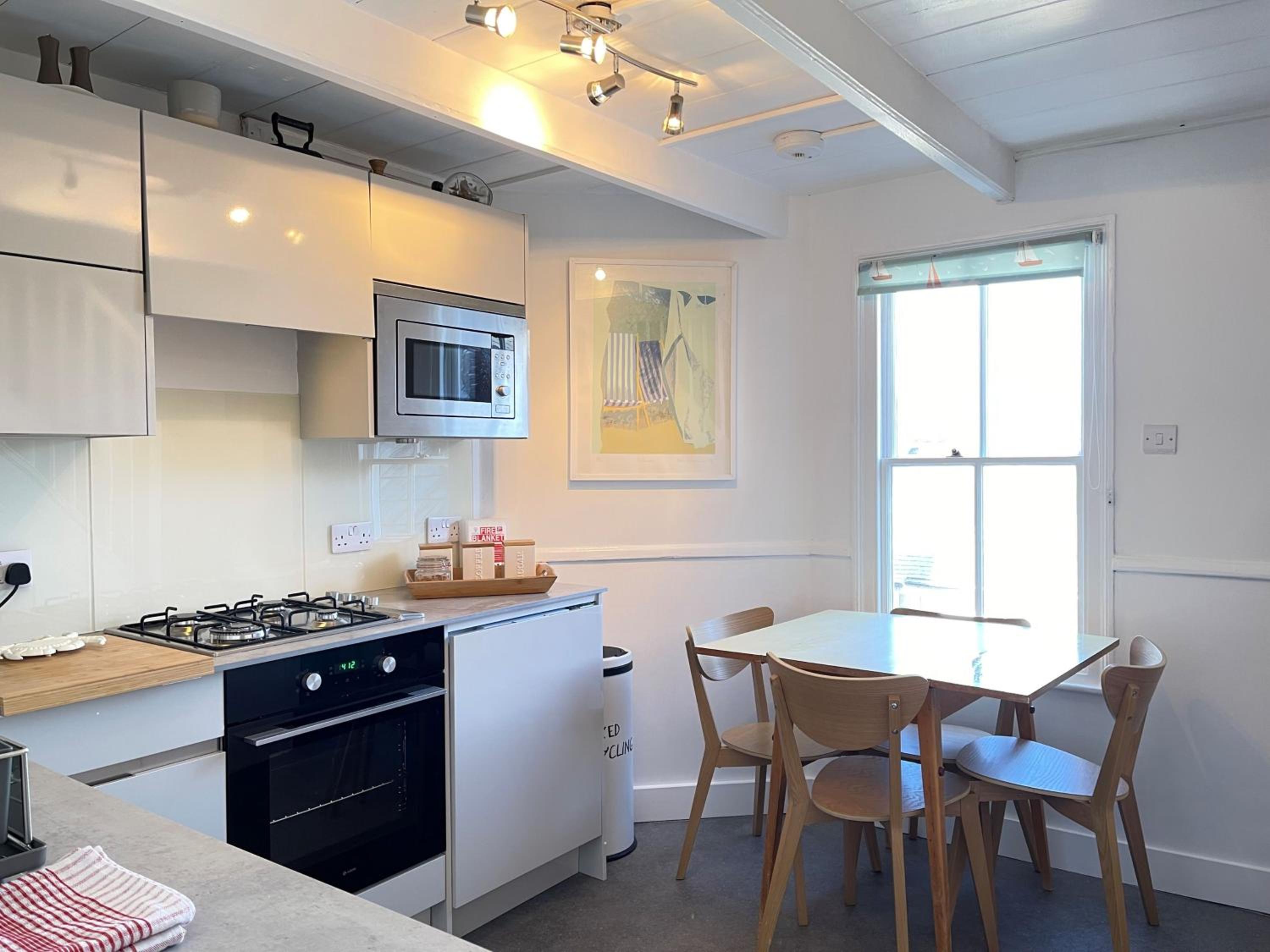 2 Upper Meadow - near to Porthmeor Beach