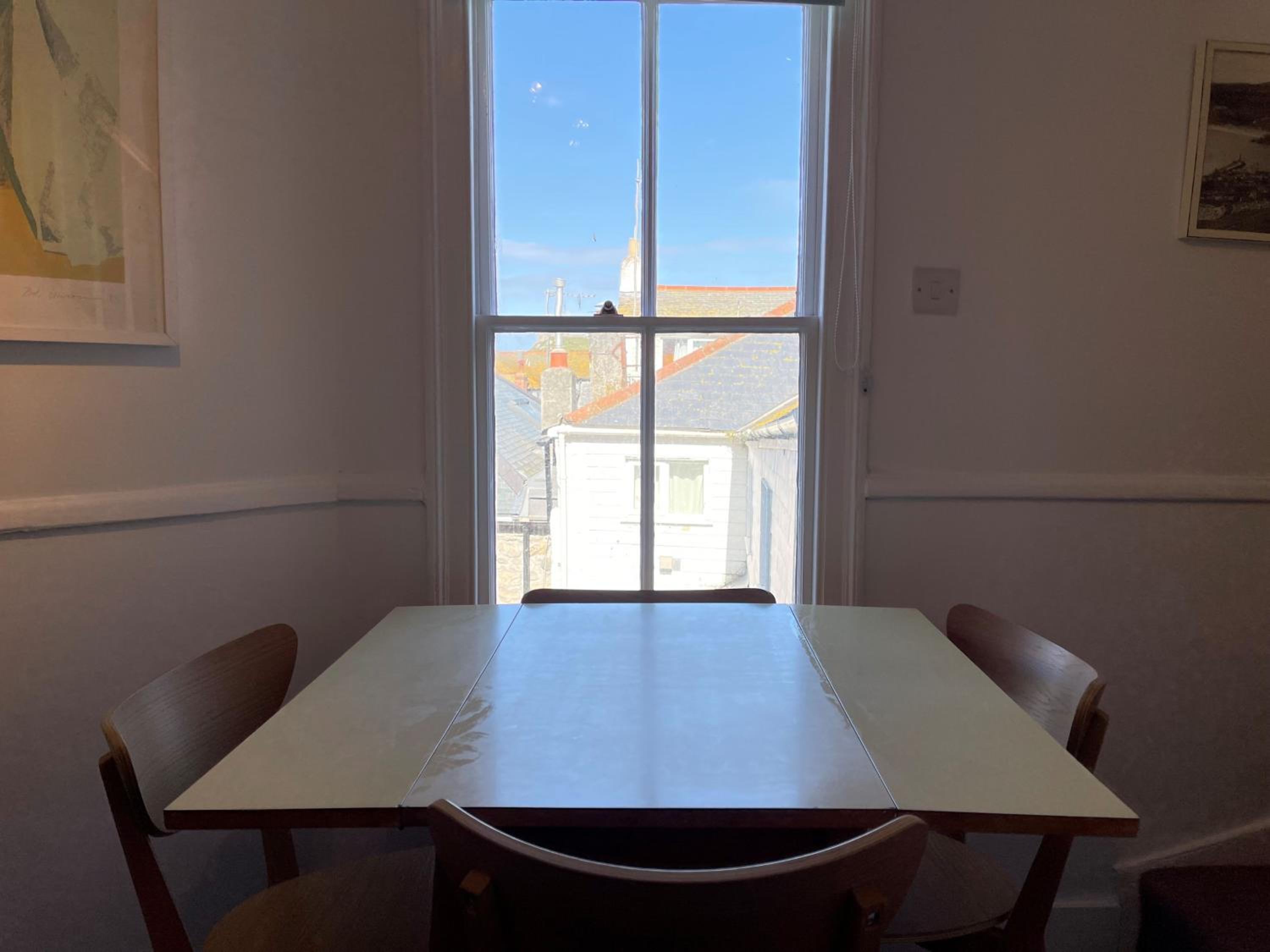 2 Upper Meadow - near to Porthmeor Beach