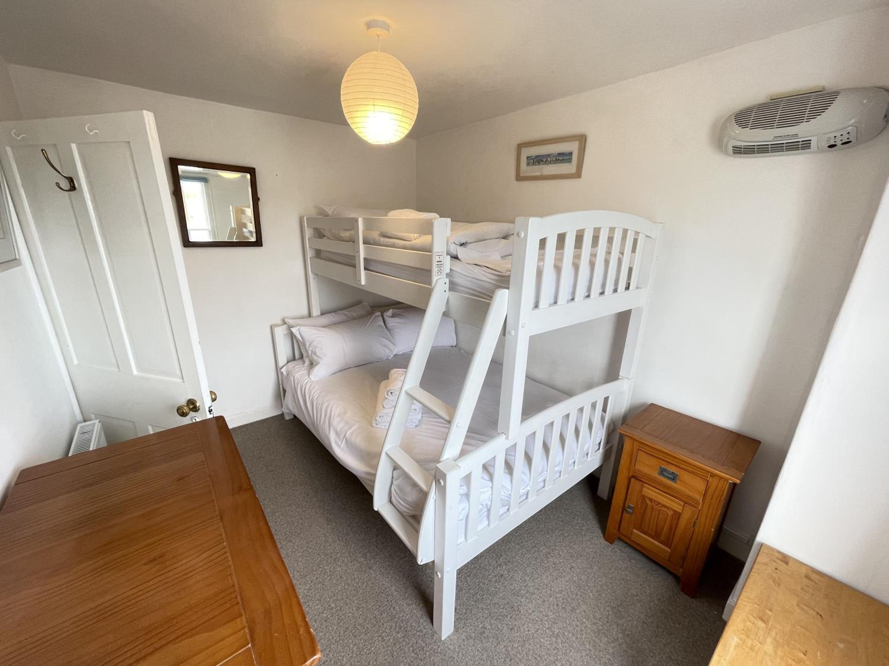 2 Upper Meadow - near to Porthmeor Beach