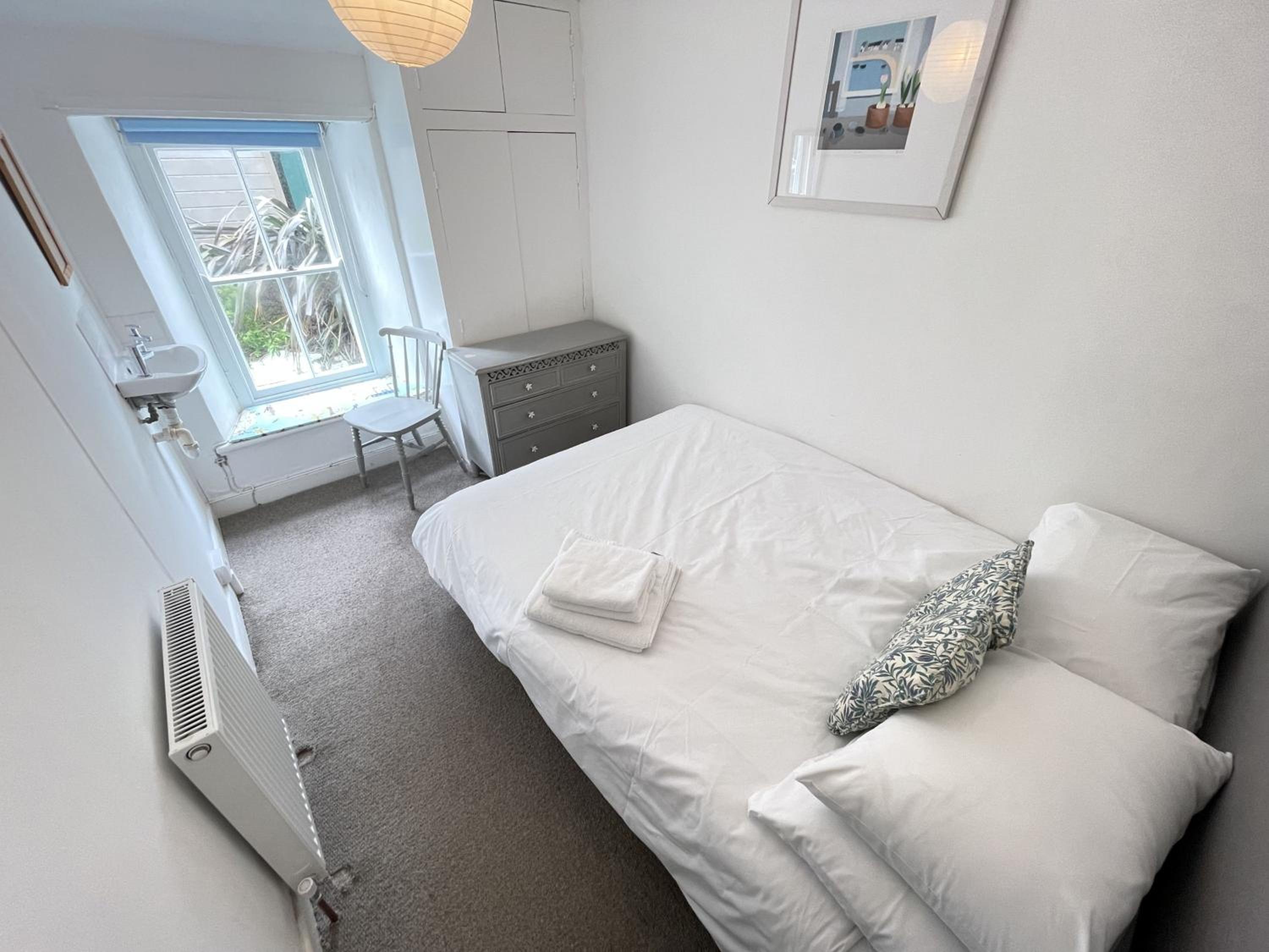 2 Upper Meadow - near to Porthmeor Beach