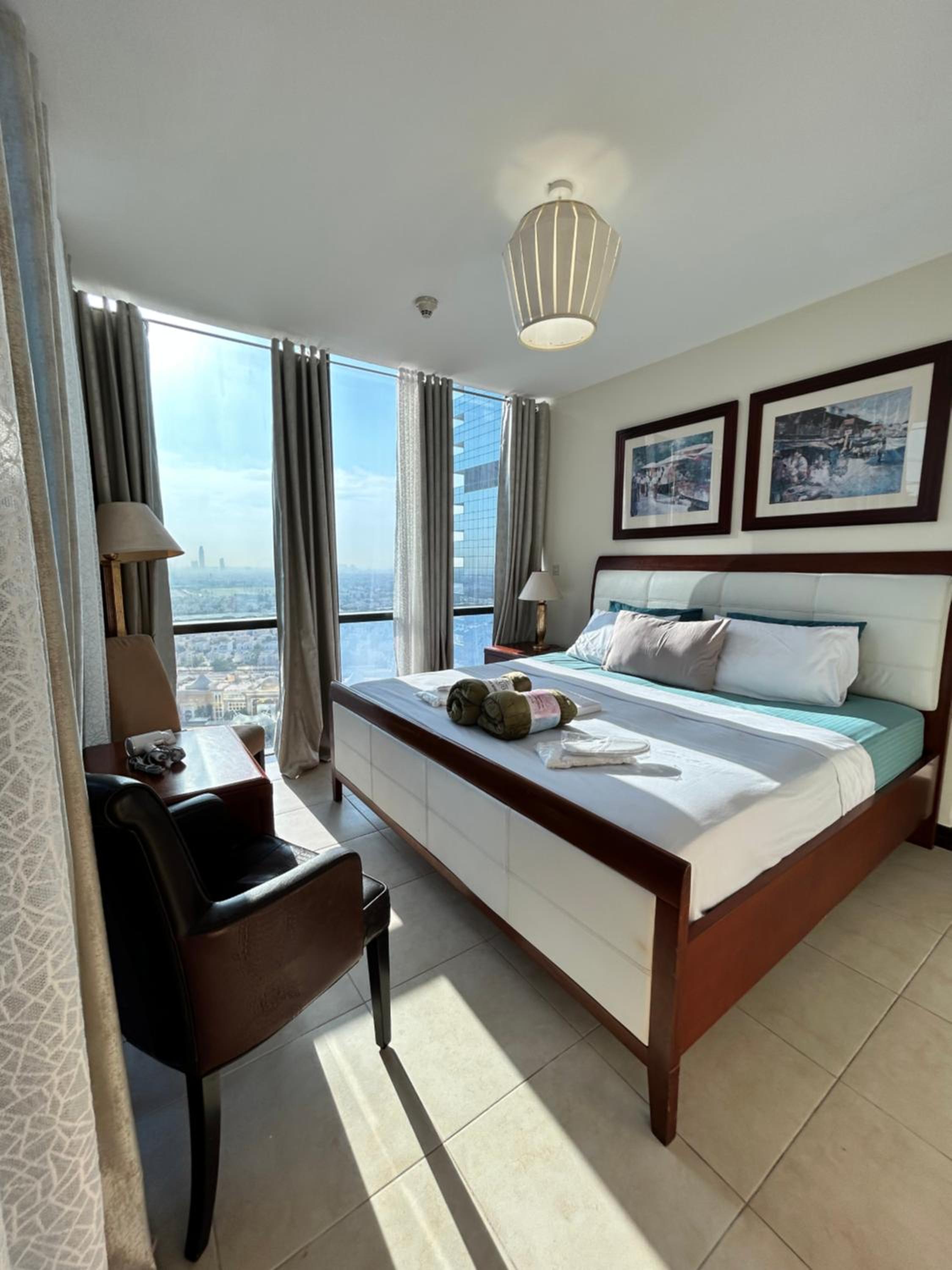 Click Stay - JLT - 2 Bedroom & Balcony Lakes view Entire Apartment -AZ