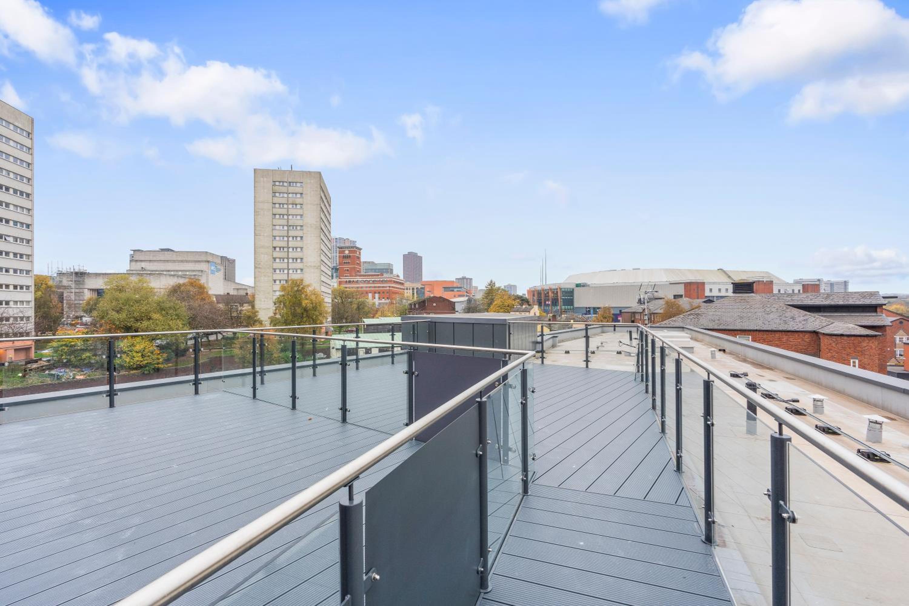 Stylish 2-Bed - Rooftop Views - Central Birmingham