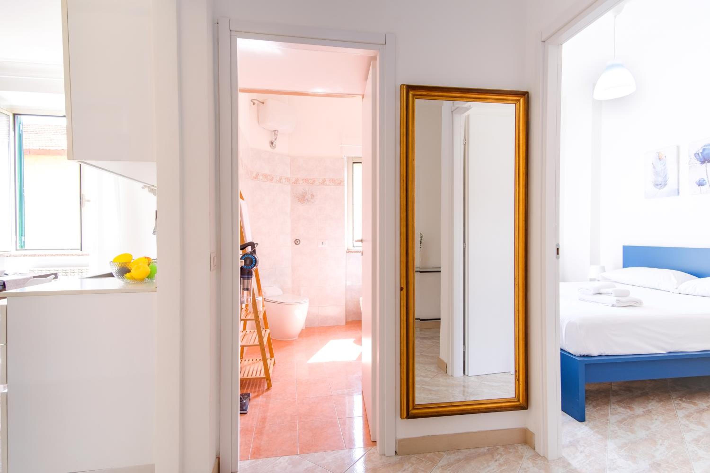 Elegantis Labicana Apartment - Few steps from the Colosseum