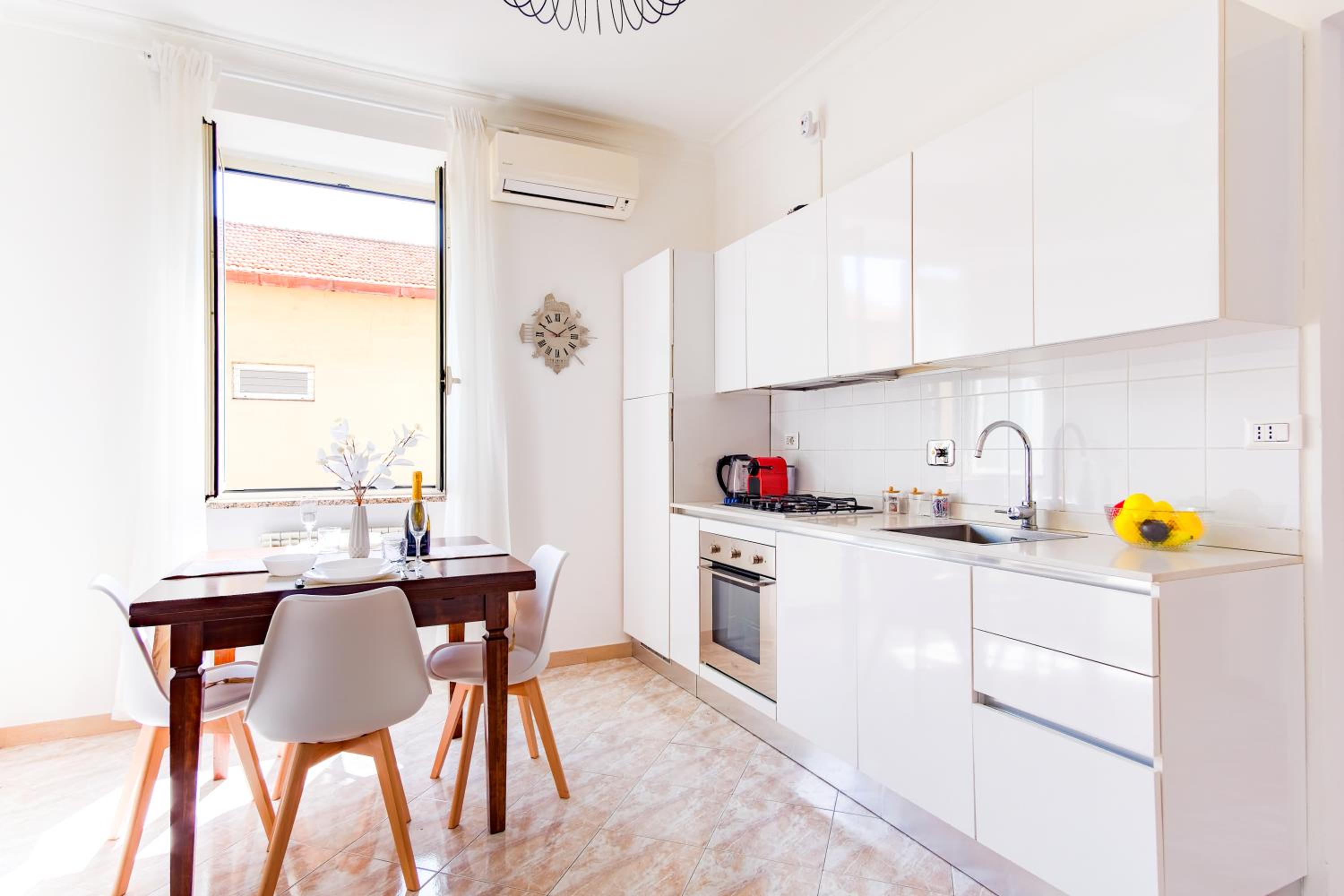 Elegantis Labicana Apartment - Few steps from the Colosseum