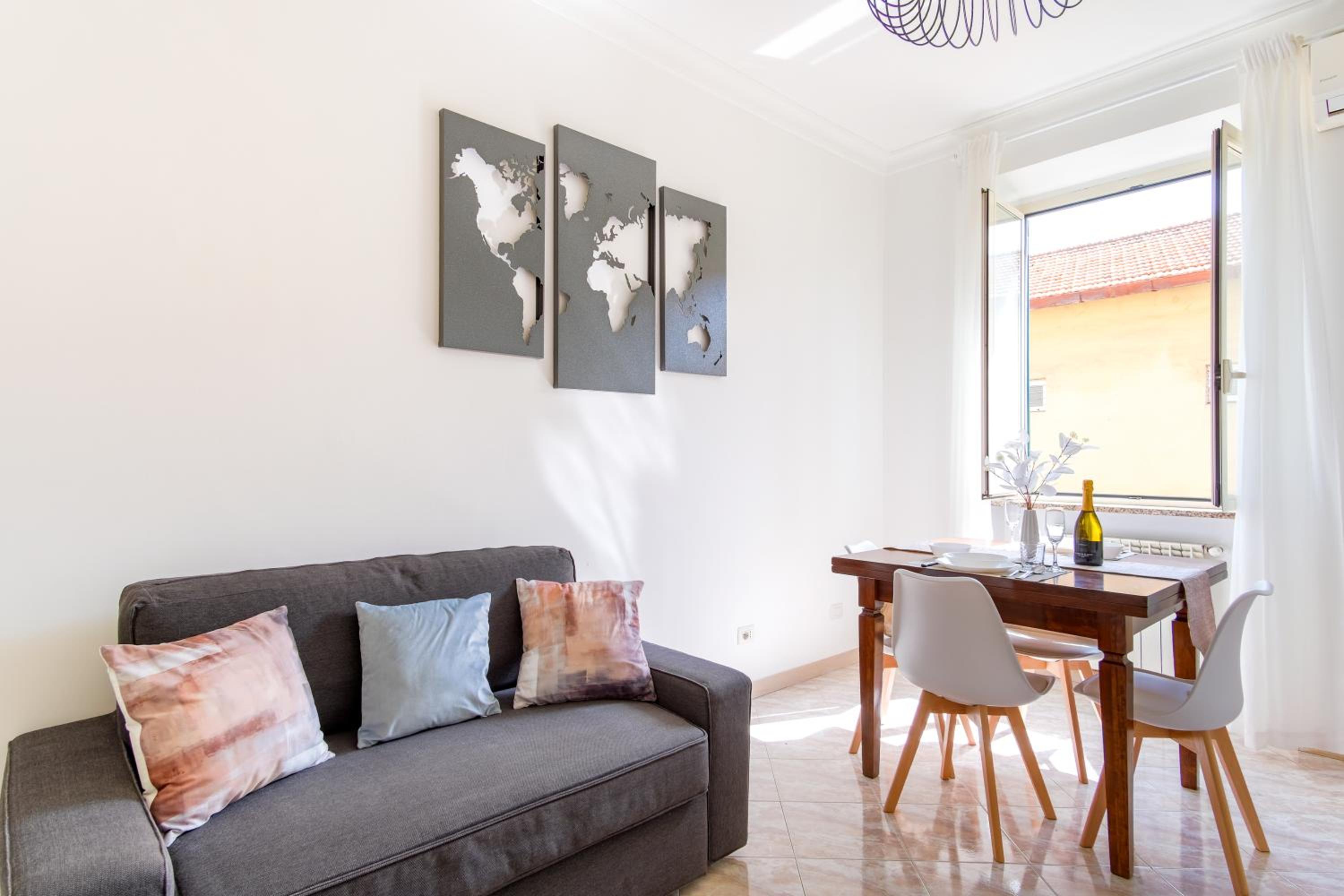 Elegantis Labicana Apartment - Few steps from the Colosseum