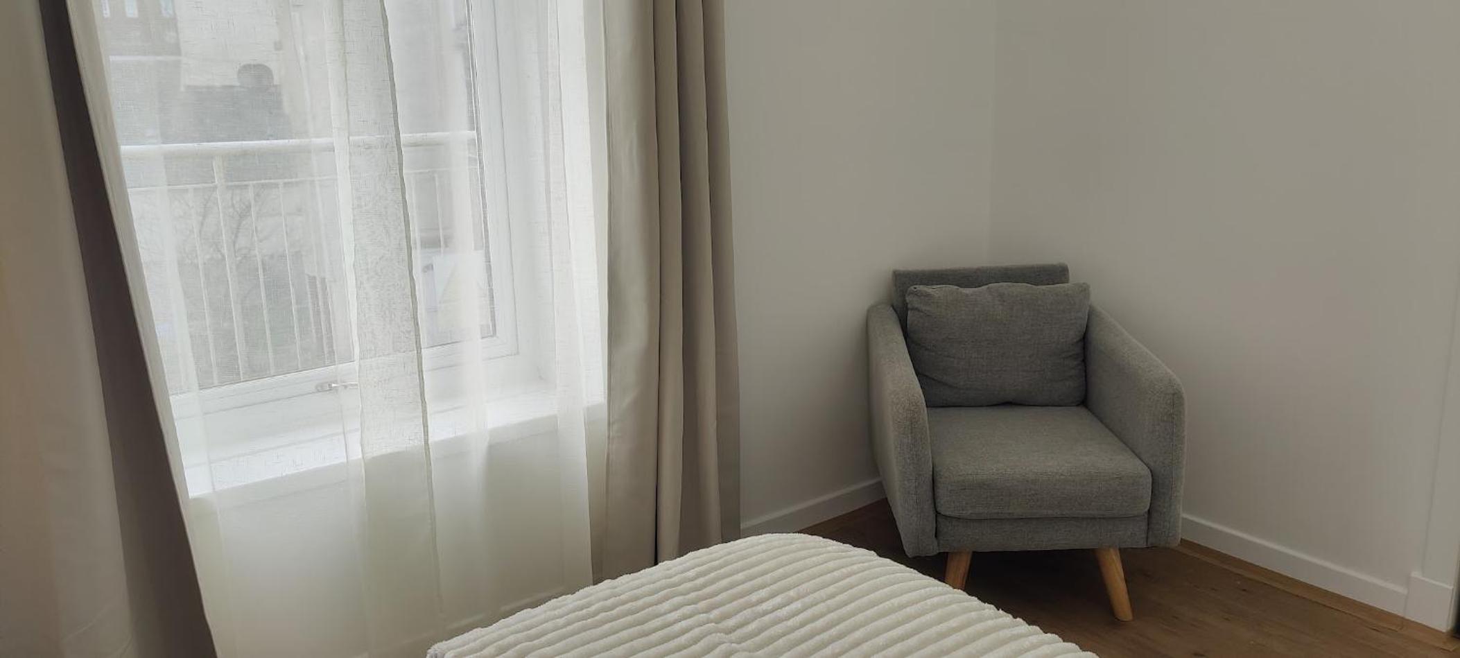 Central 1-bed flat - Walk to shops, pubs and station