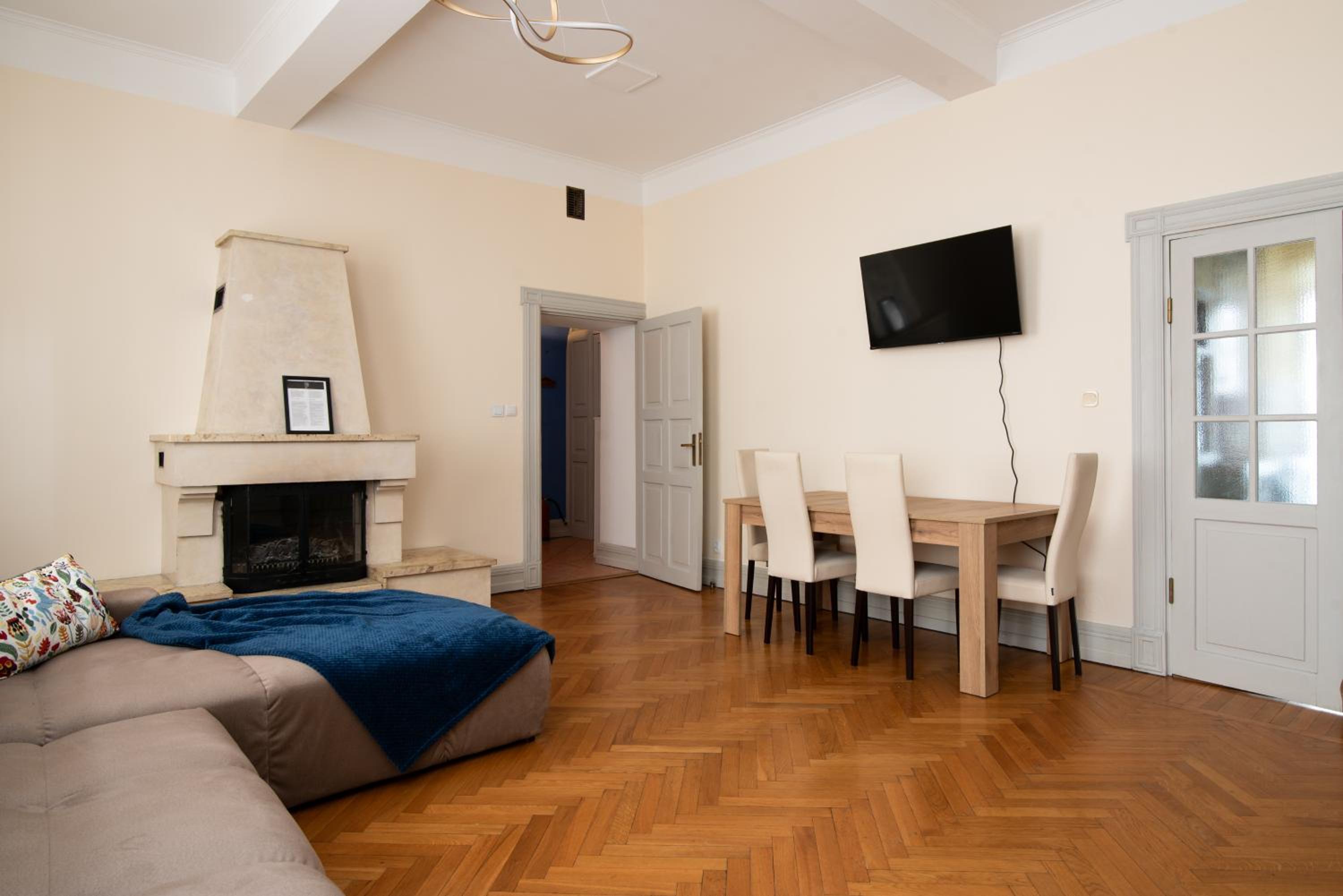 Central Apartment next to the Old Town Square by Kings City