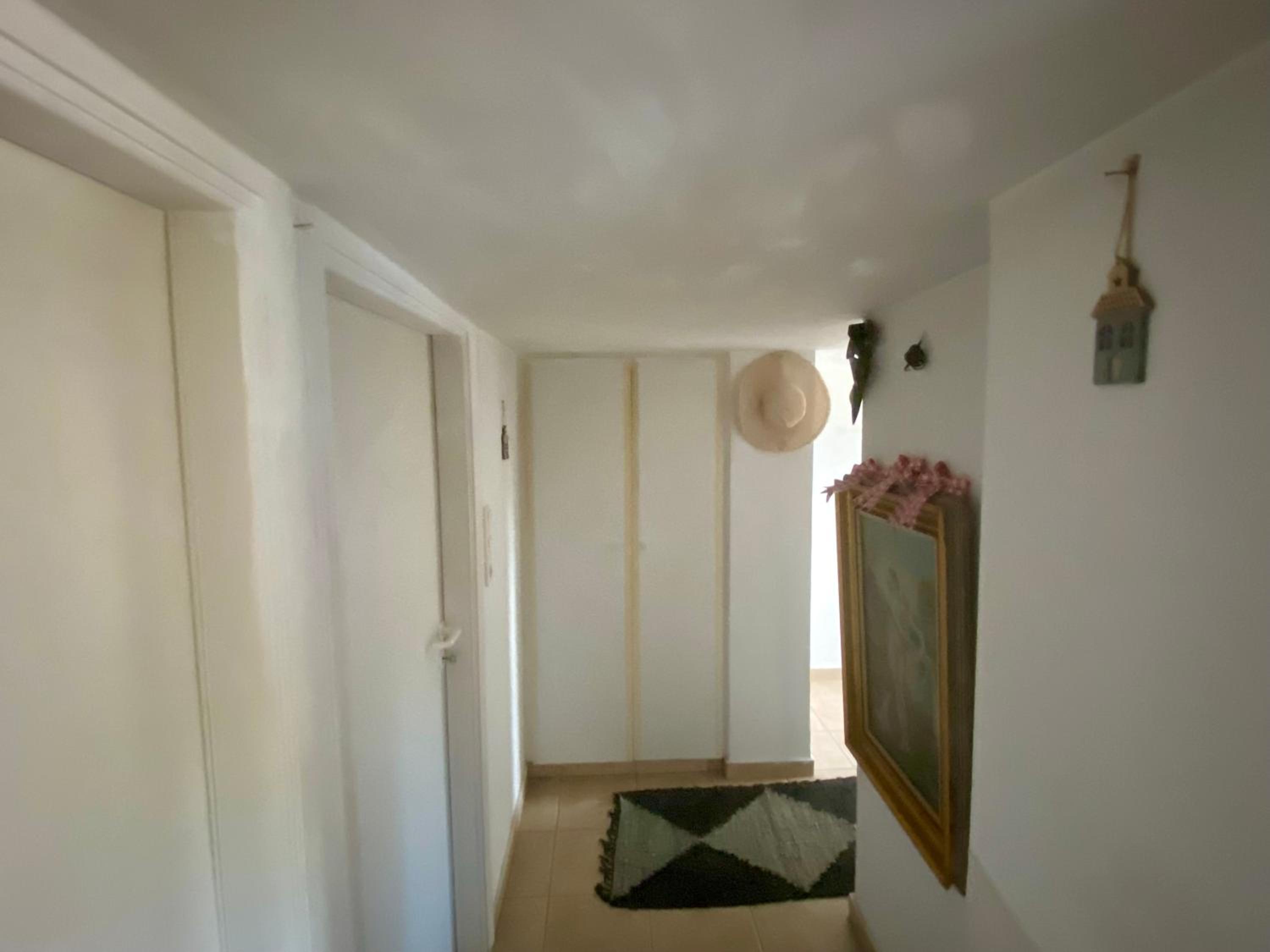 20 mins from city centre, rural house
