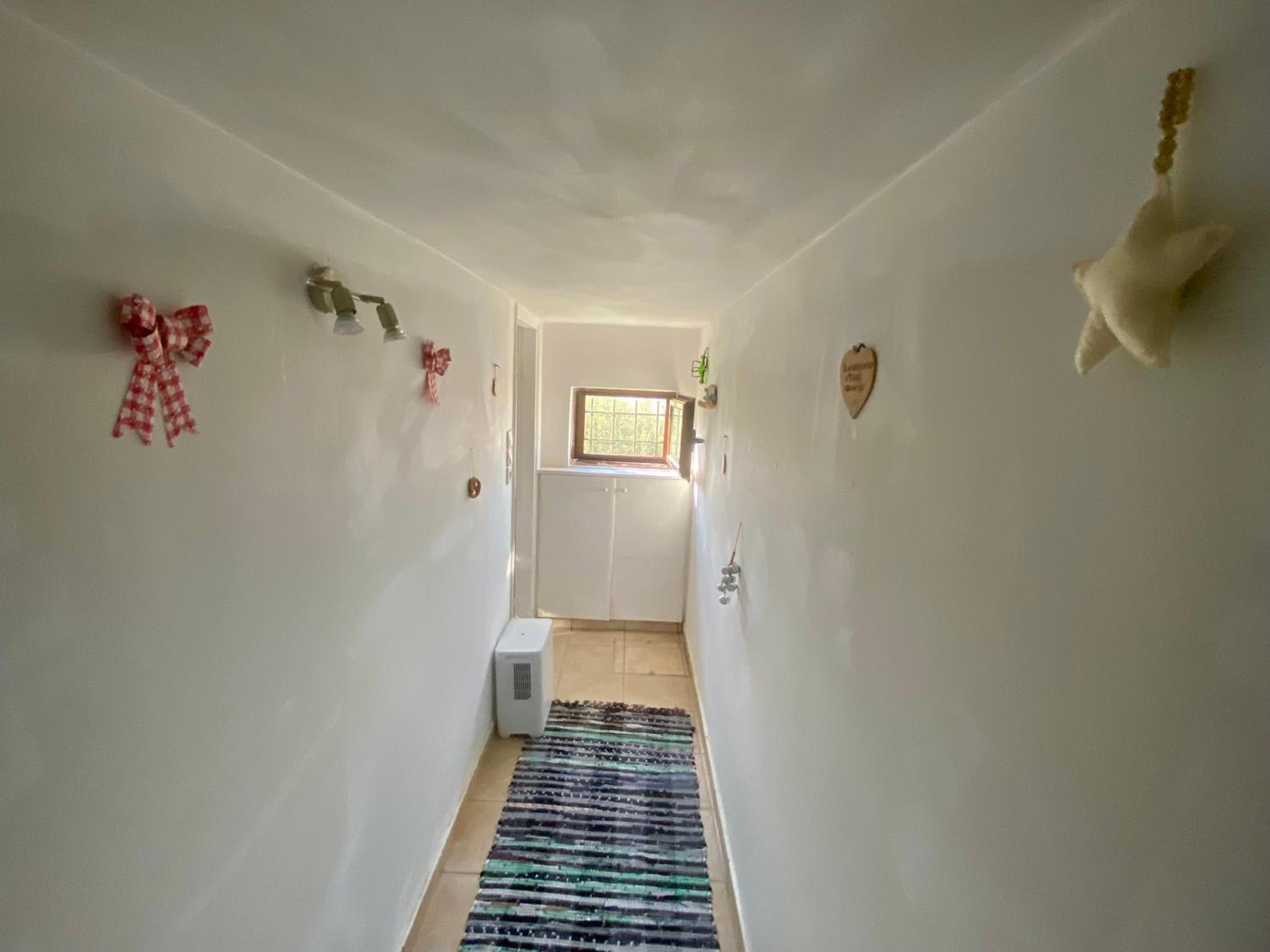 20 mins from city centre, rural house
