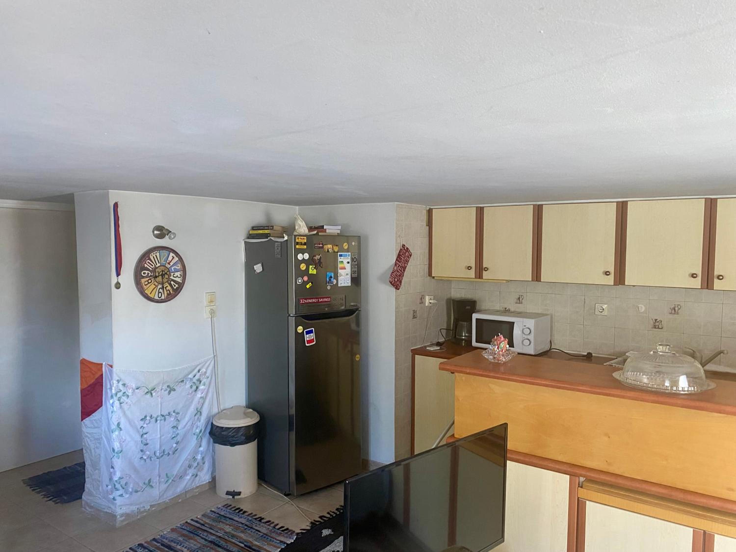 20 mins from city centre, rural house