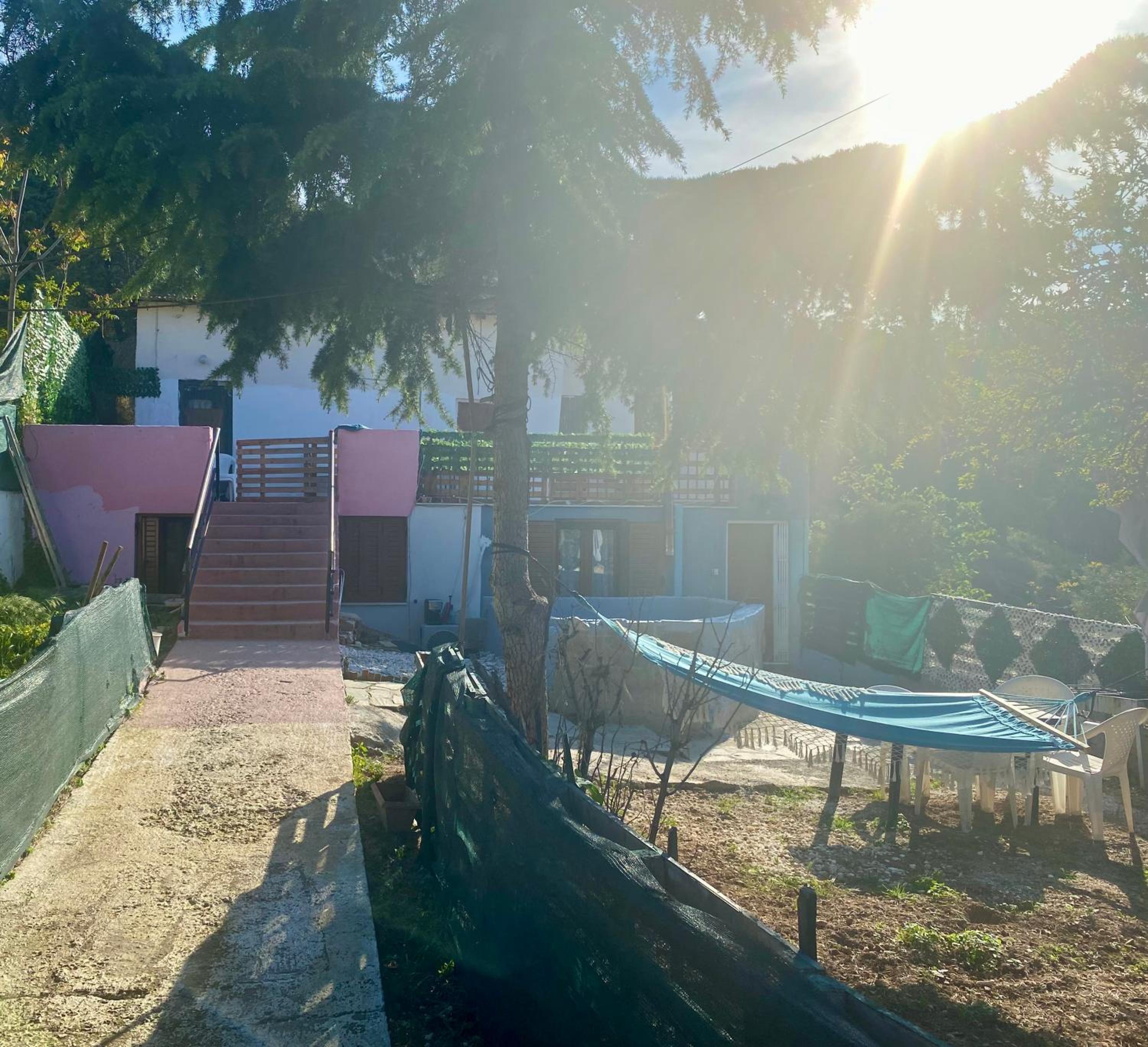 20 mins from city centre, rural house