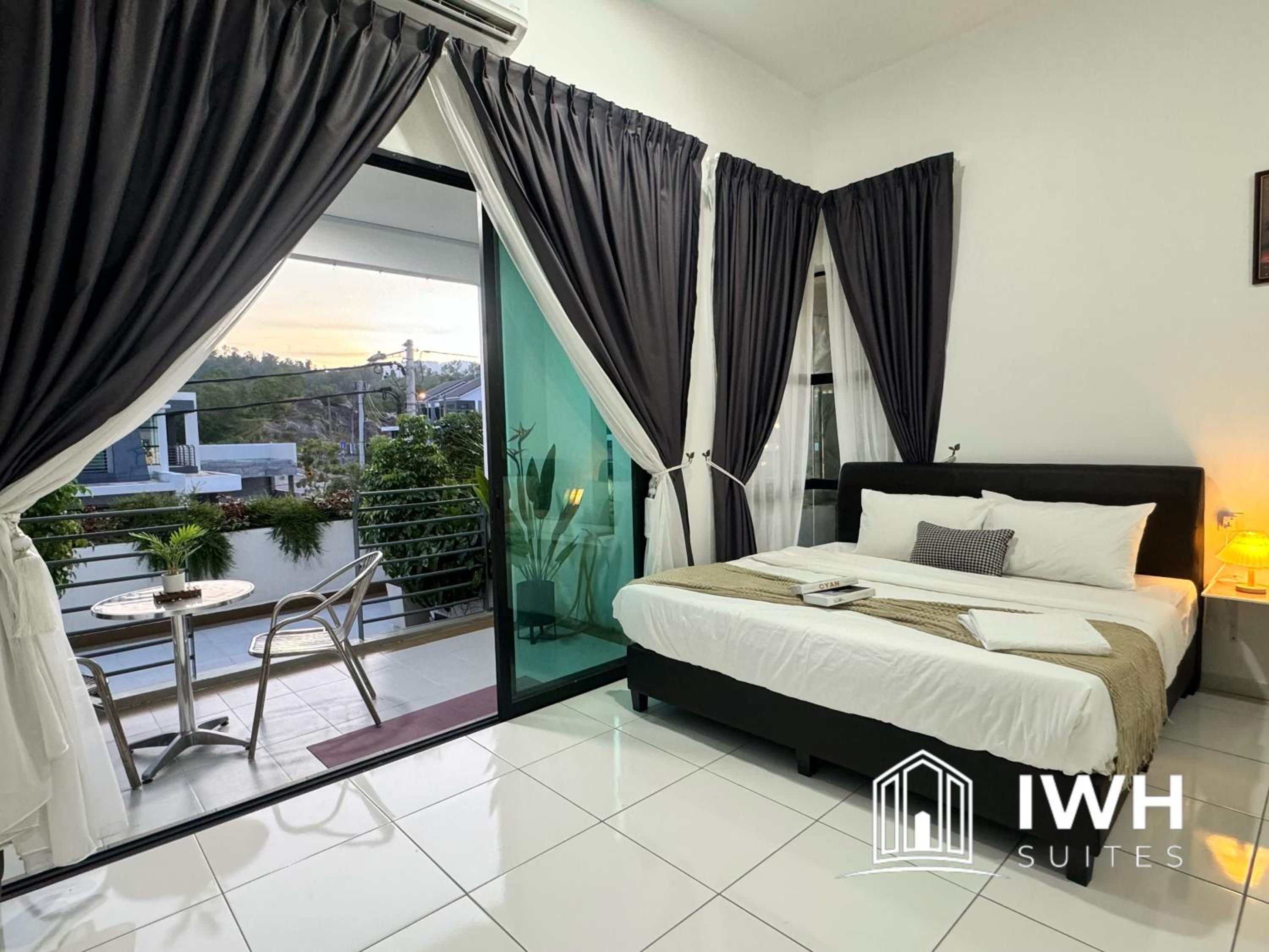 Ipoh Lahat Mines Private Pool Lake Villa by IWH Suites