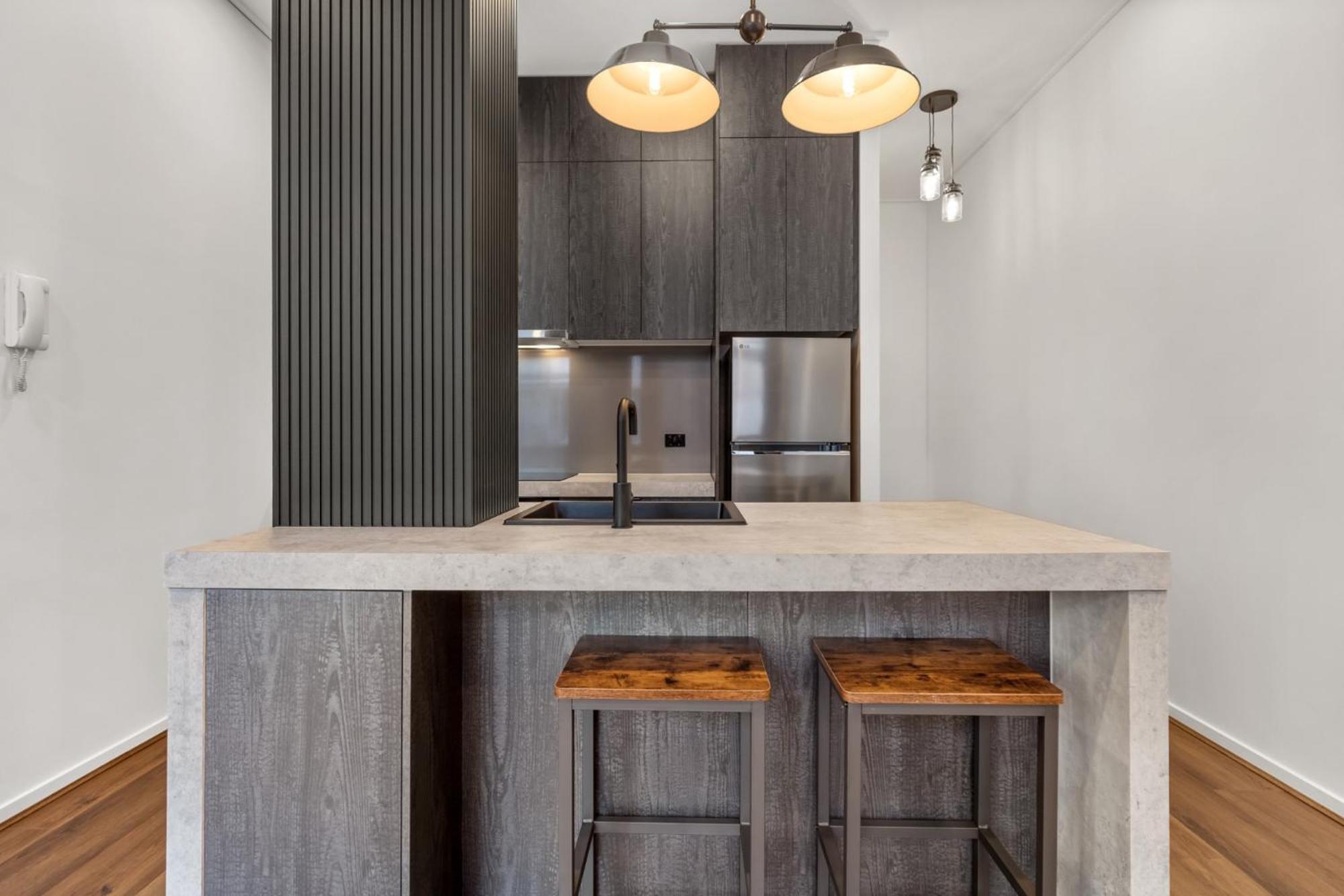 1-Bed Warehouse Conversion in Melbourne CBD
