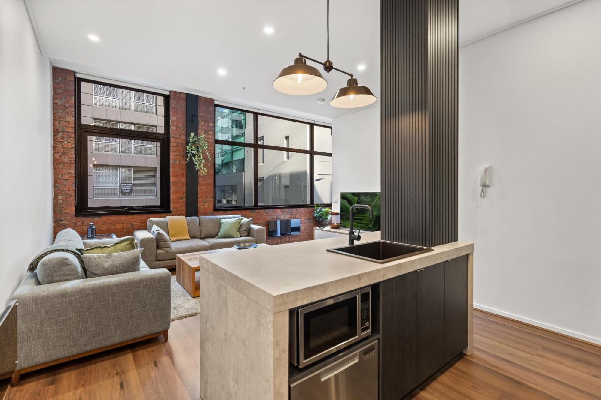 1-Bed Warehouse Conversion in Melbourne CBD