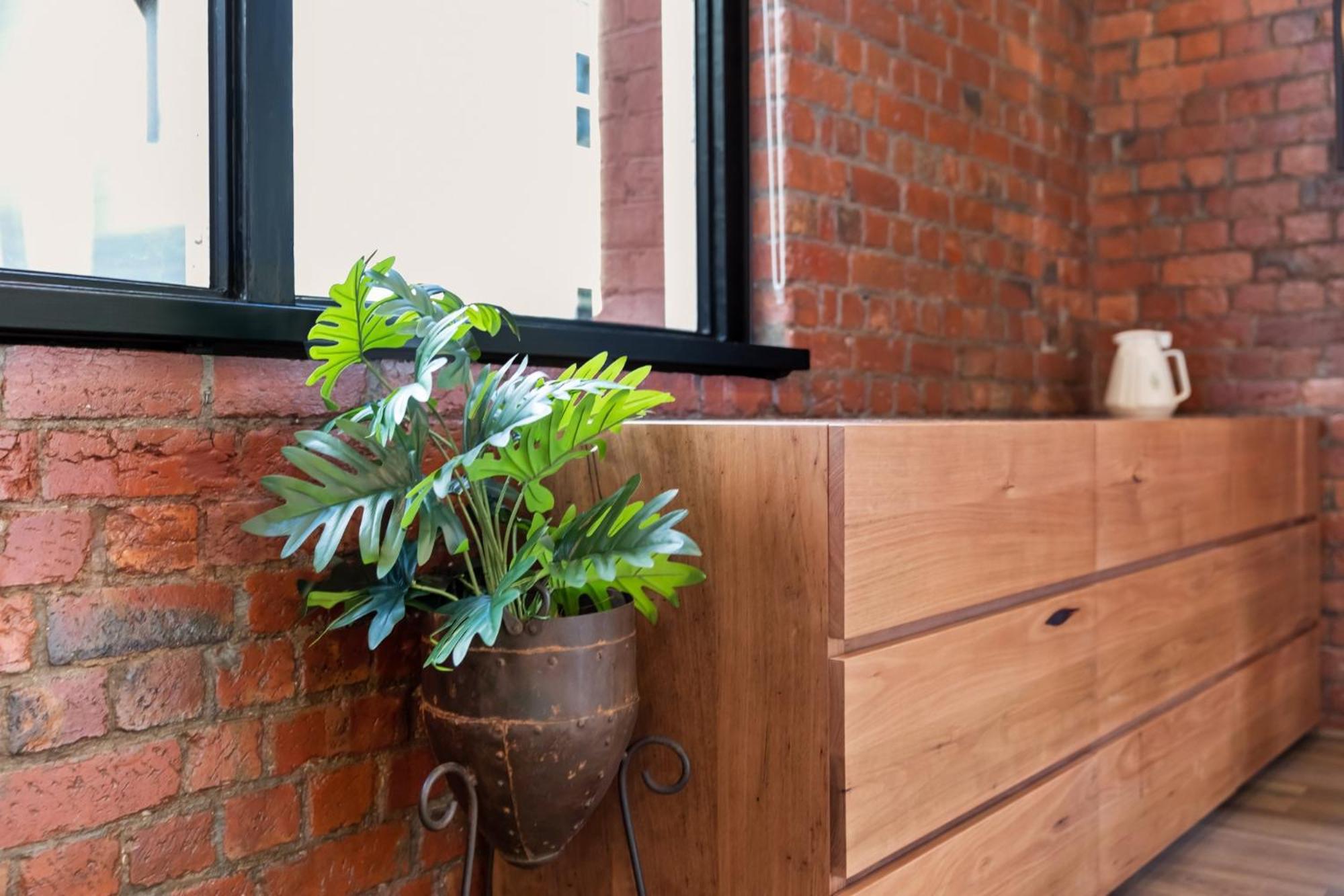 1-Bed Warehouse Conversion in Melbourne CBD