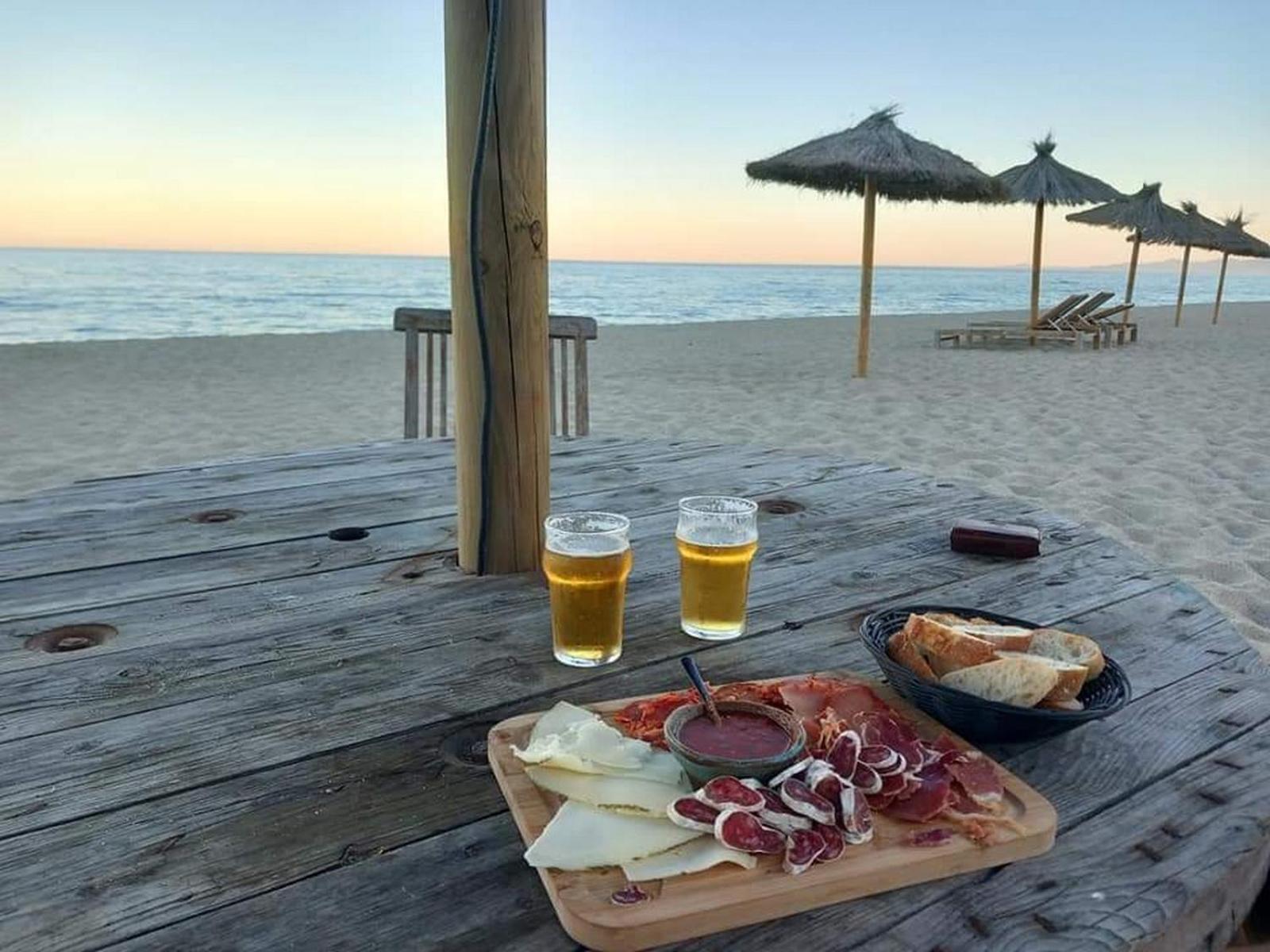 Au bord de l'eau mer, lac, et Canigou, climatisé, Classé 3 étoiles !