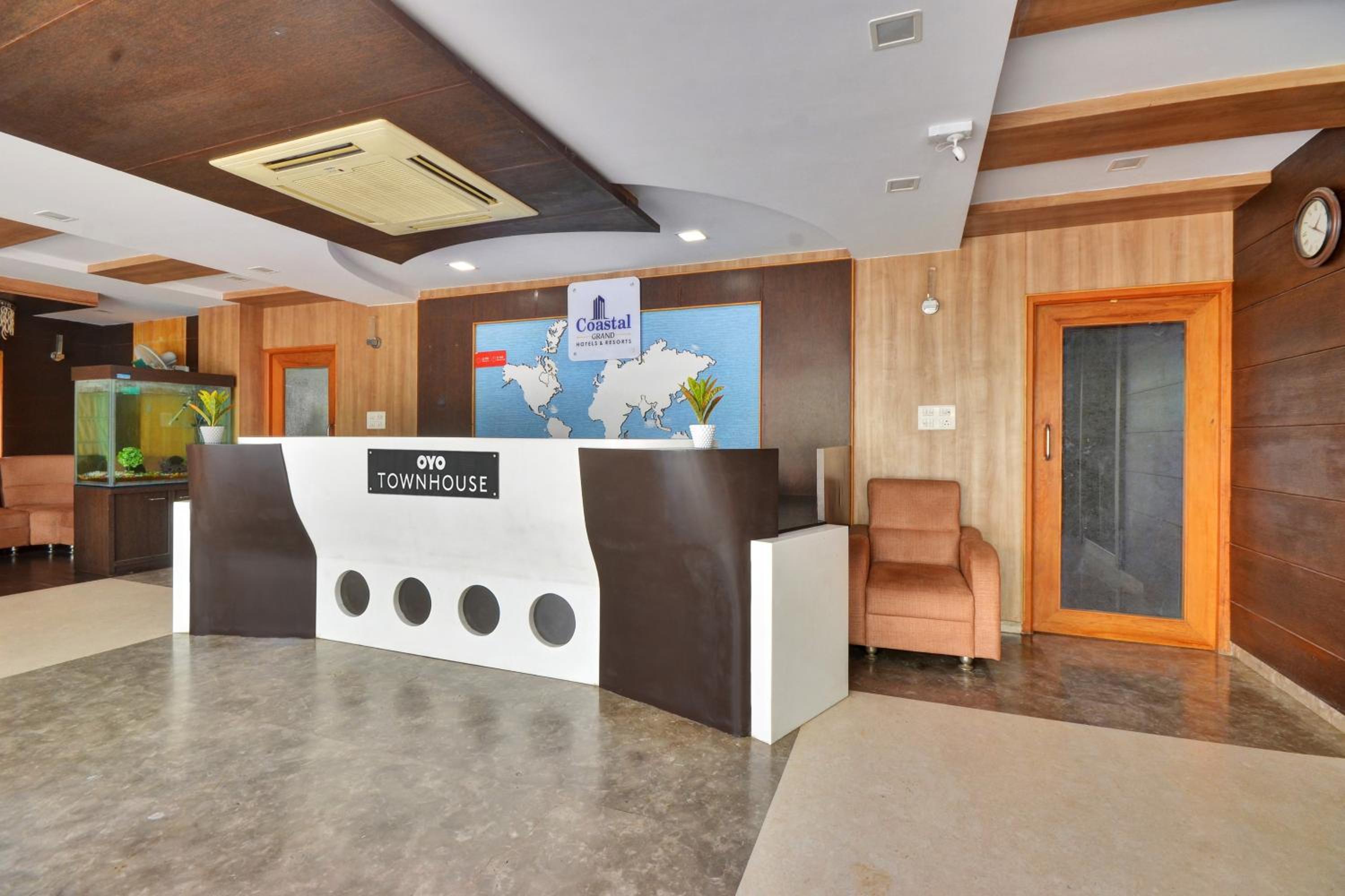 FabHotel Grand Gunas, photo 11