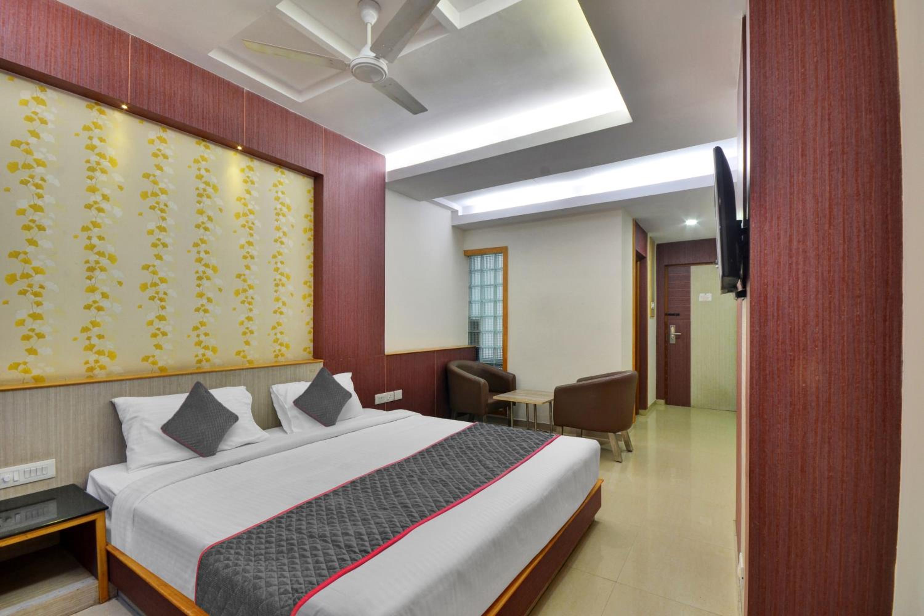 FabHotel Grand Gunas, photo 32
