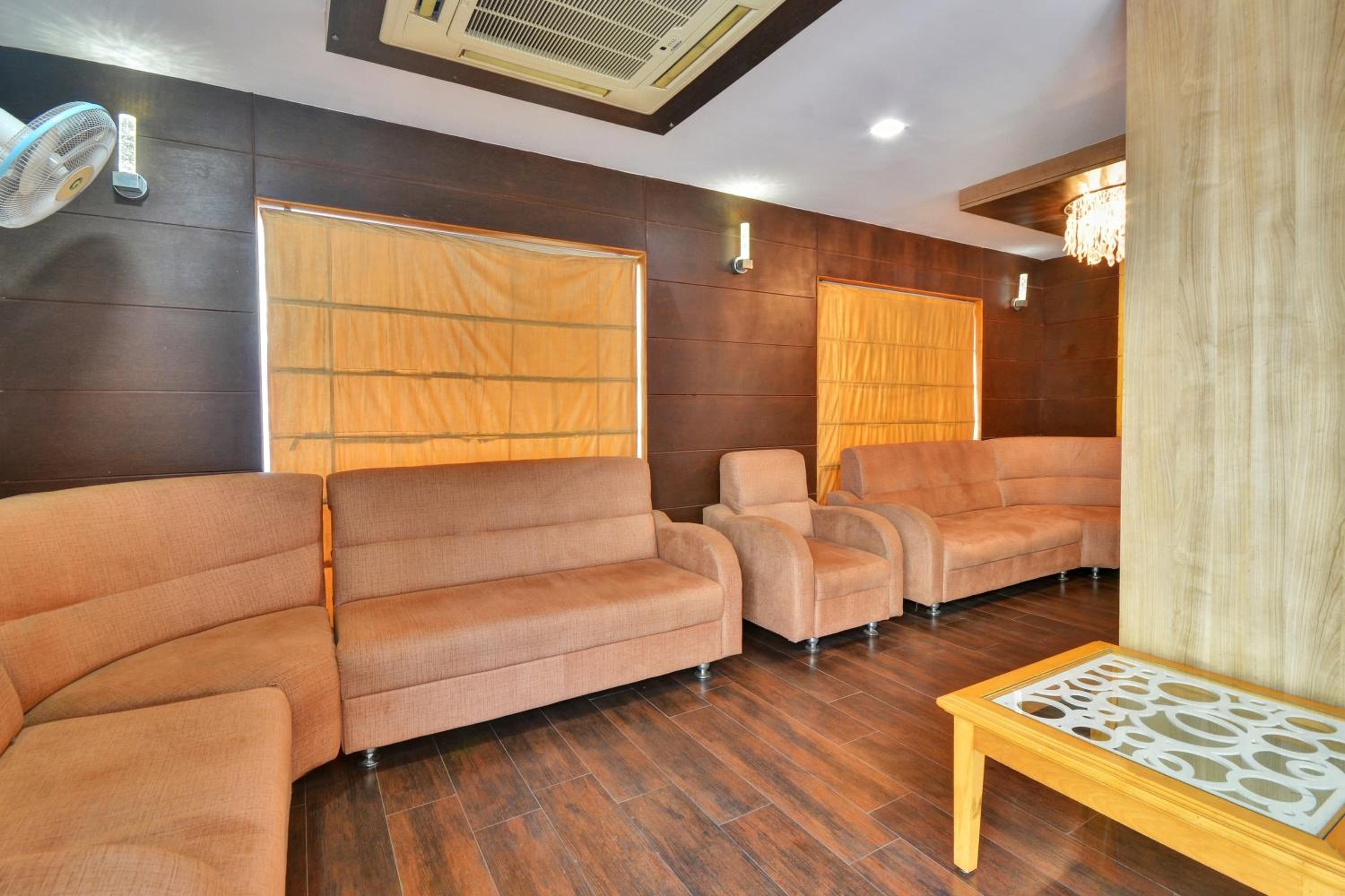 FabHotel Grand Gunas, photo 28