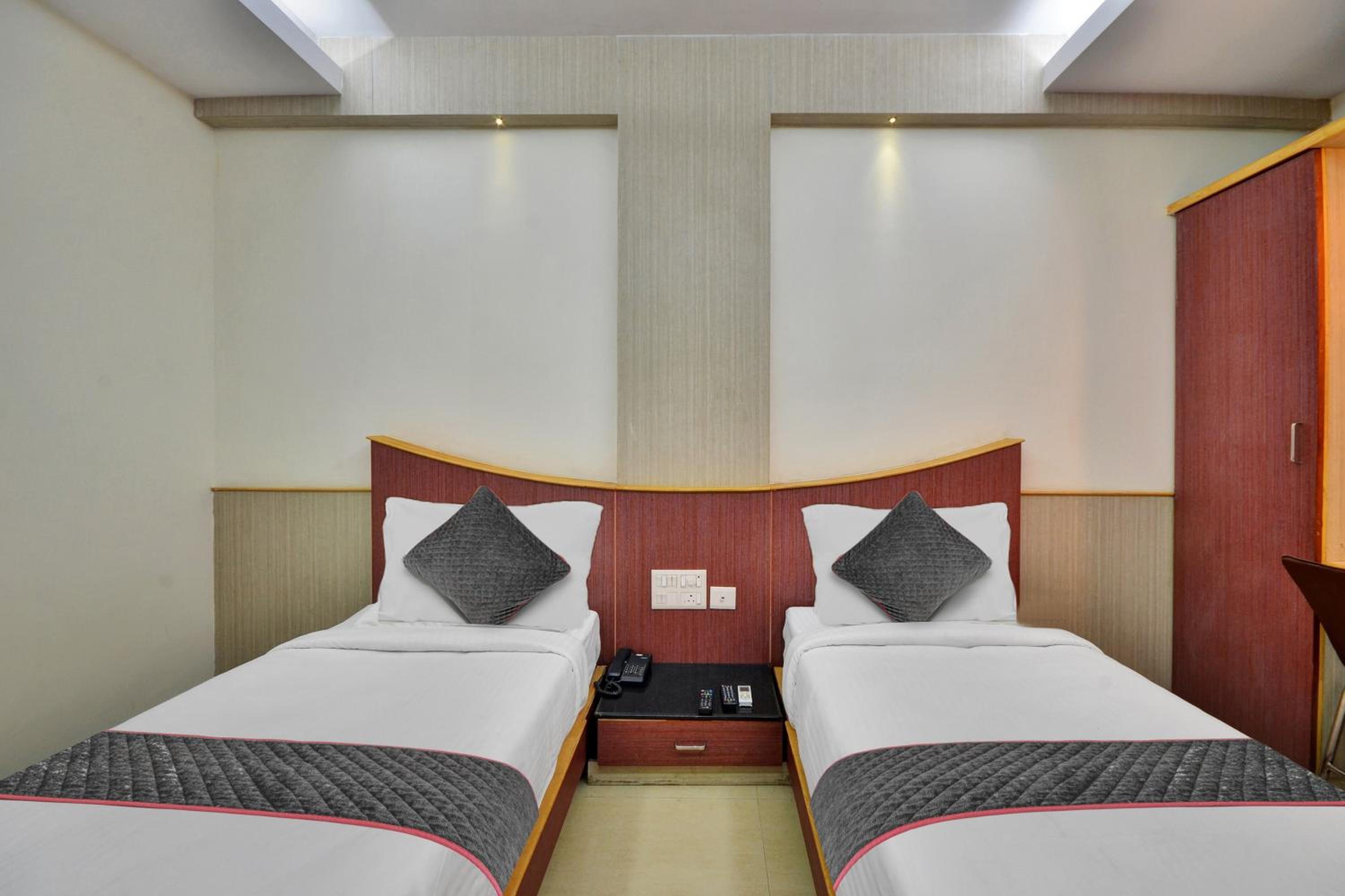 FabHotel Grand Gunas, photo 24