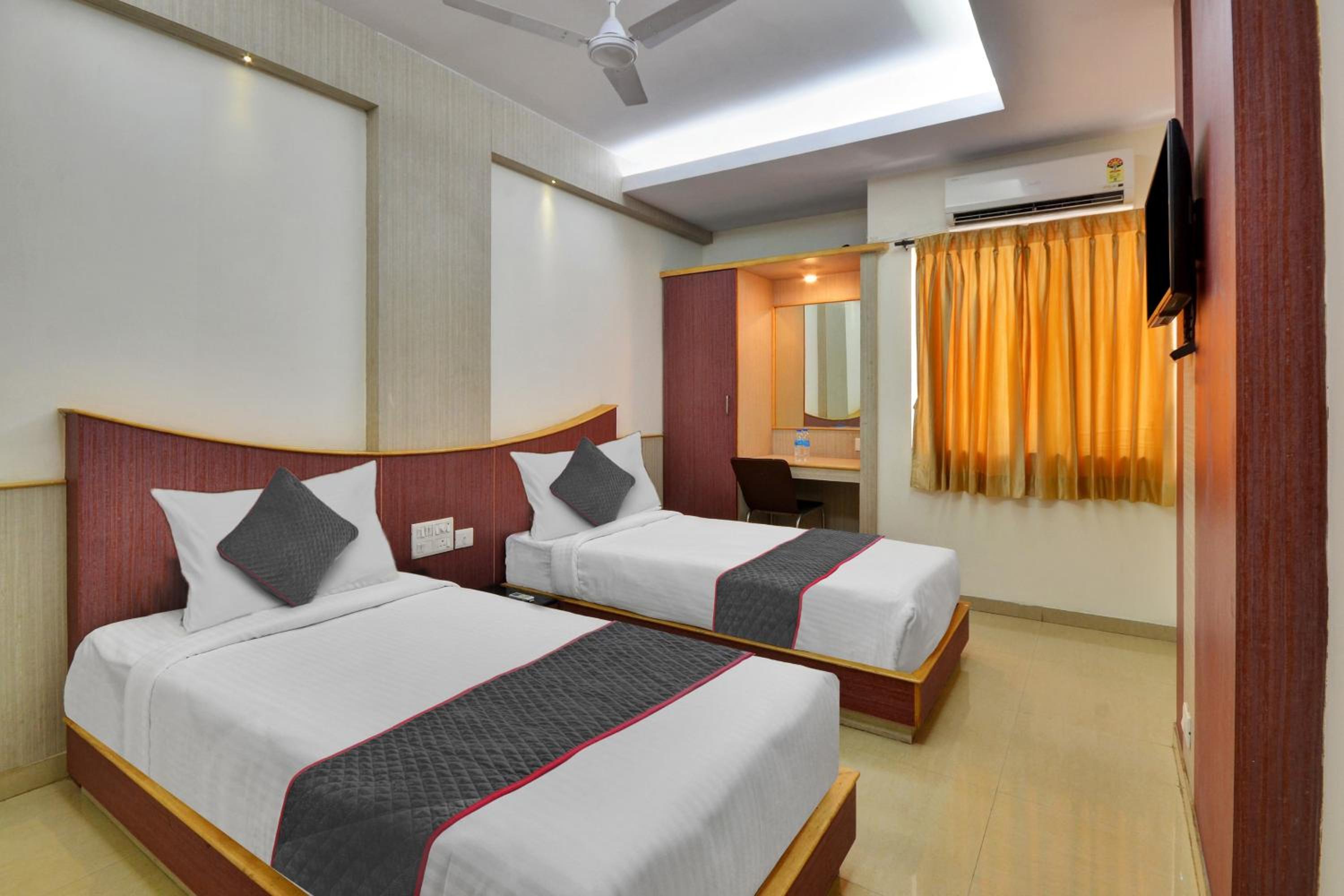 FabHotel Grand Gunas, photo 34