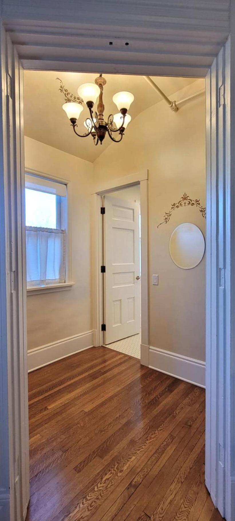 The New Victorian Mansion Bed & Breakfast