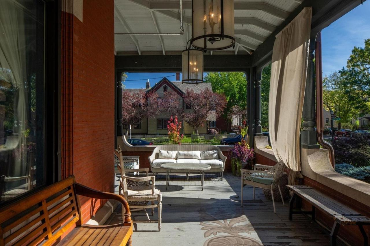 The New Victorian Mansion Bed & Breakfast