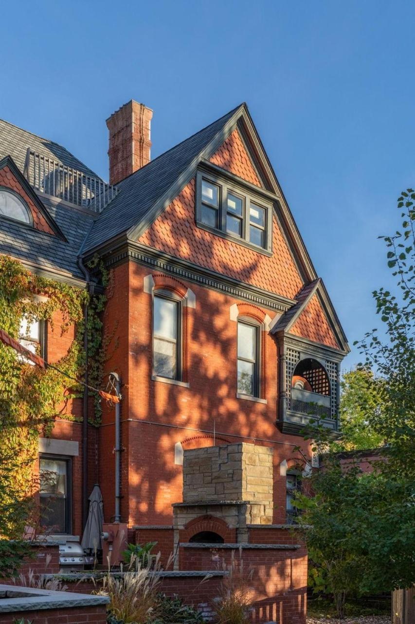 The New Victorian Mansion Bed & Breakfast