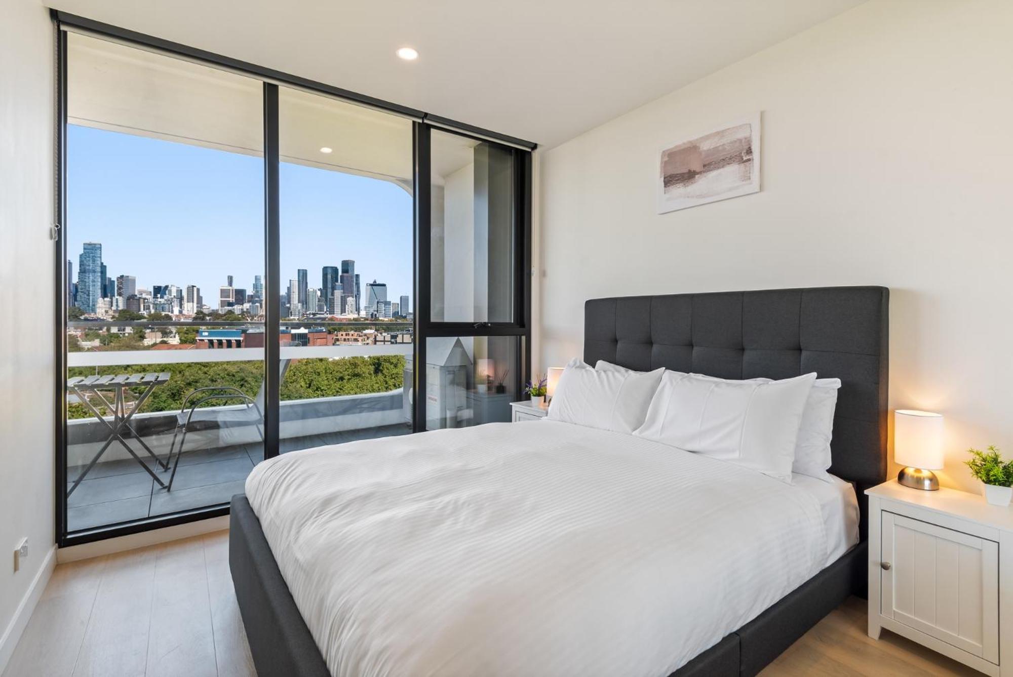 City Views & Inner-North Cool at Your Door