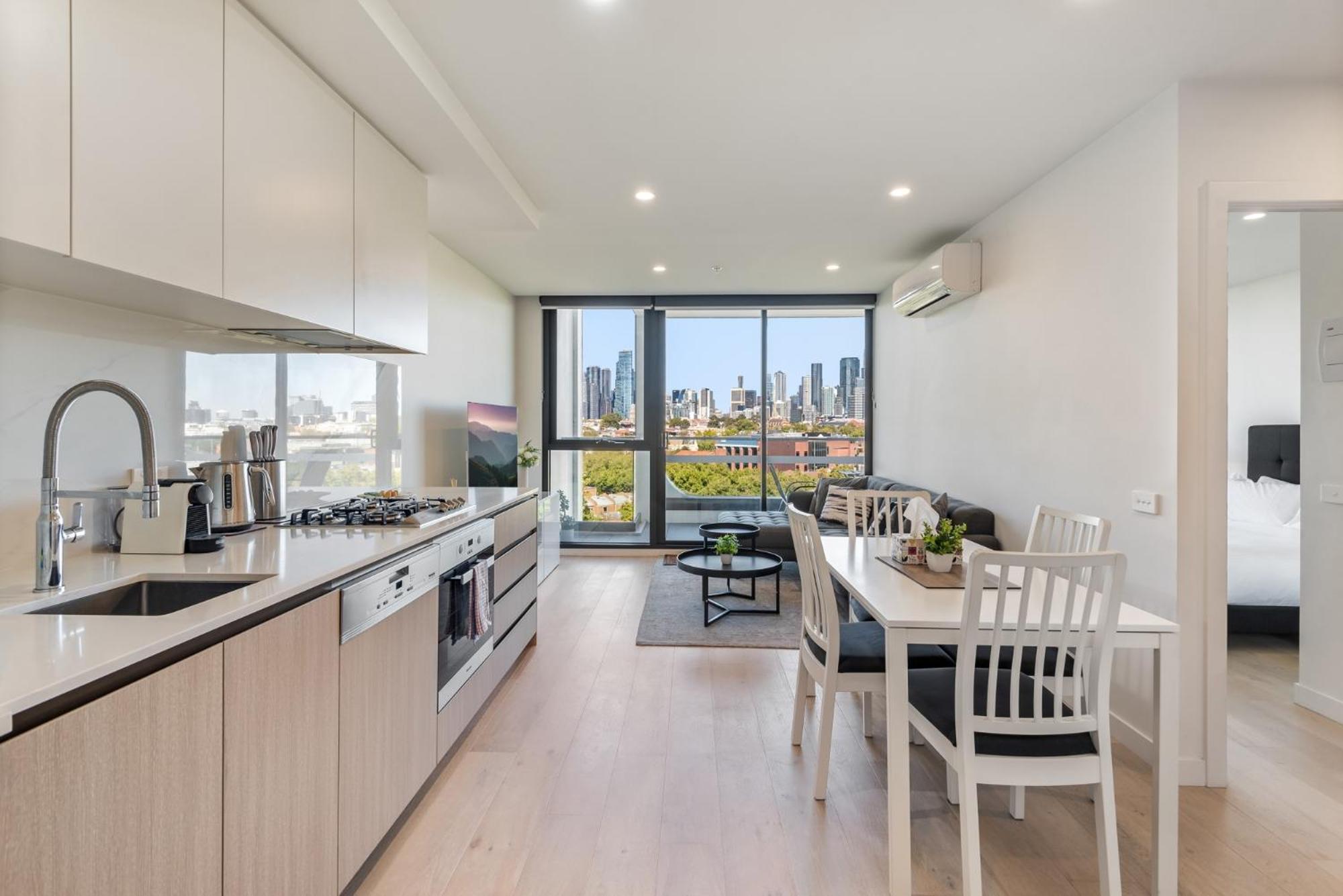 City Views & Inner-North Cool at Your Door