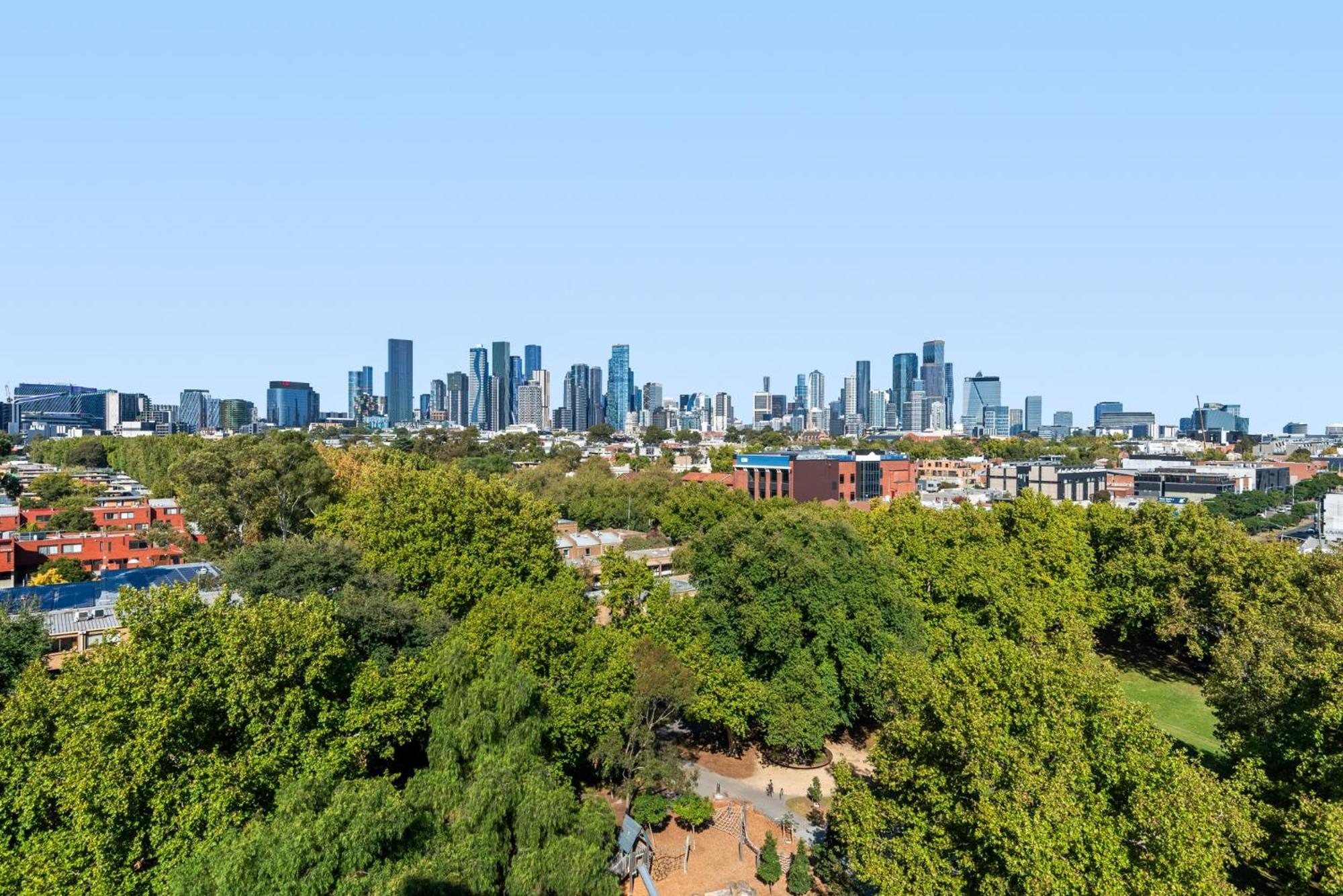 City Views & Inner-North Cool at Your Door