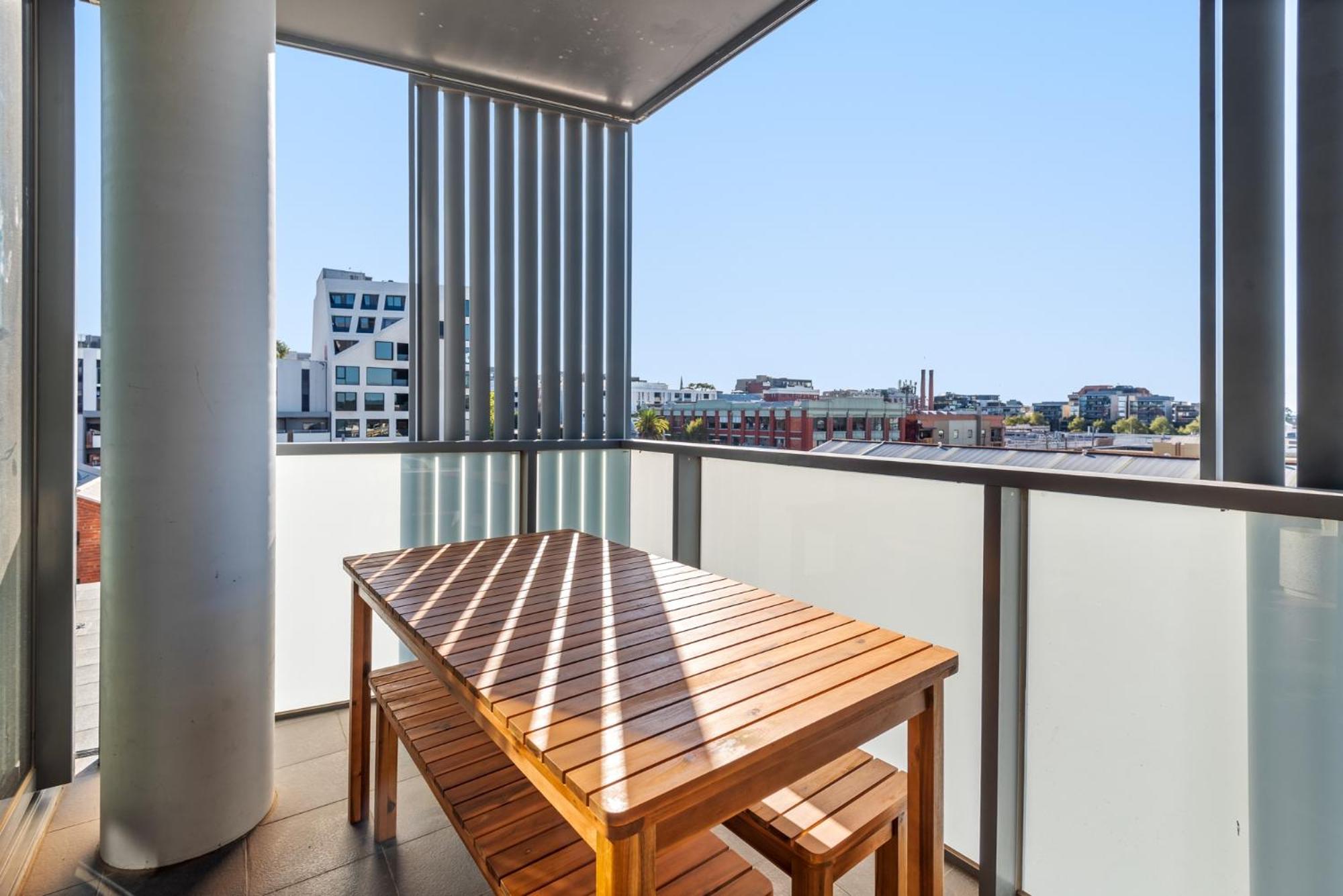 Collingwood Cool 2-Bed, Balcony, Gym, Rooftop