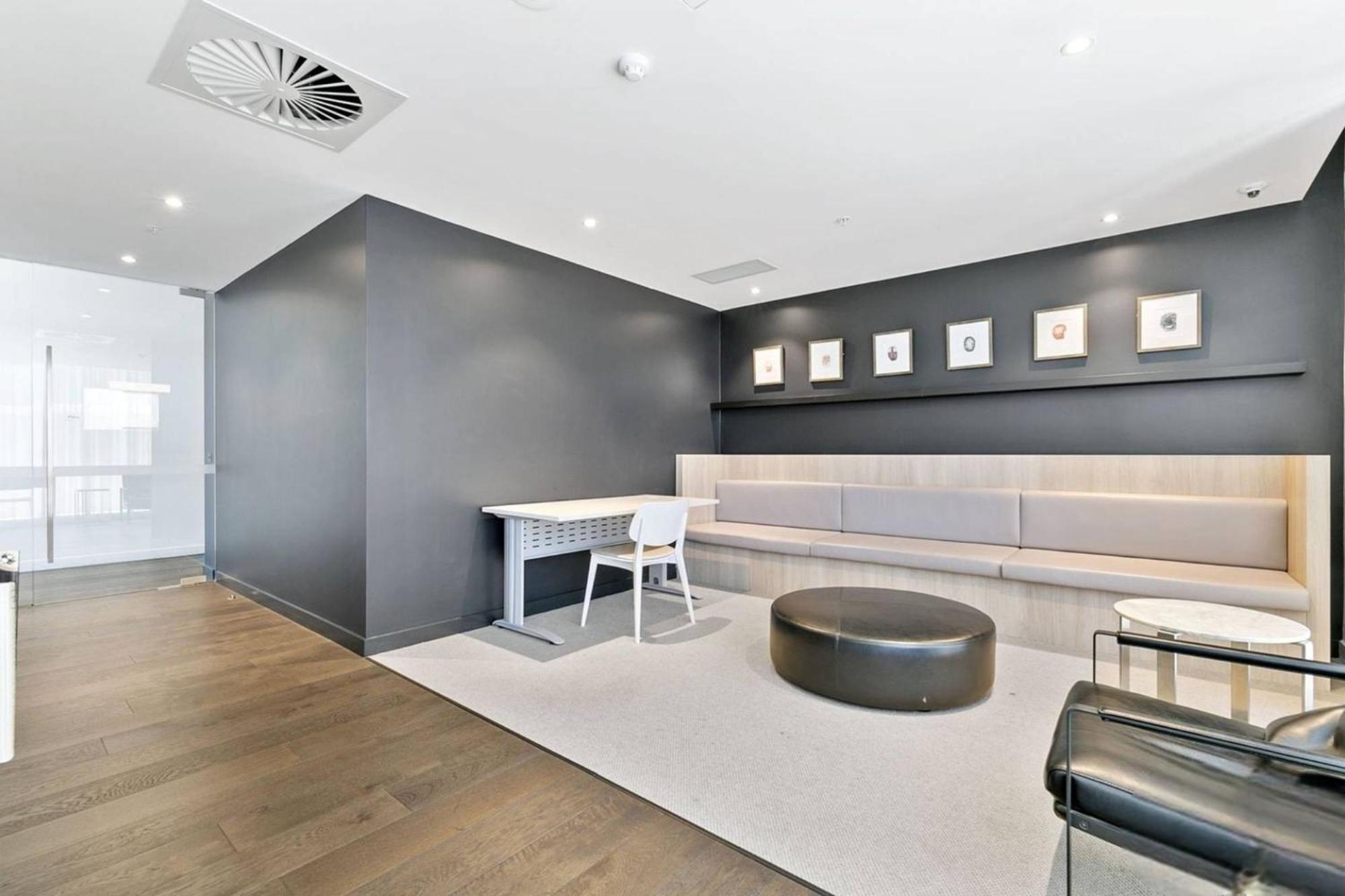 Collingwood Cool 2-Bed, Balcony, Gym, Rooftop