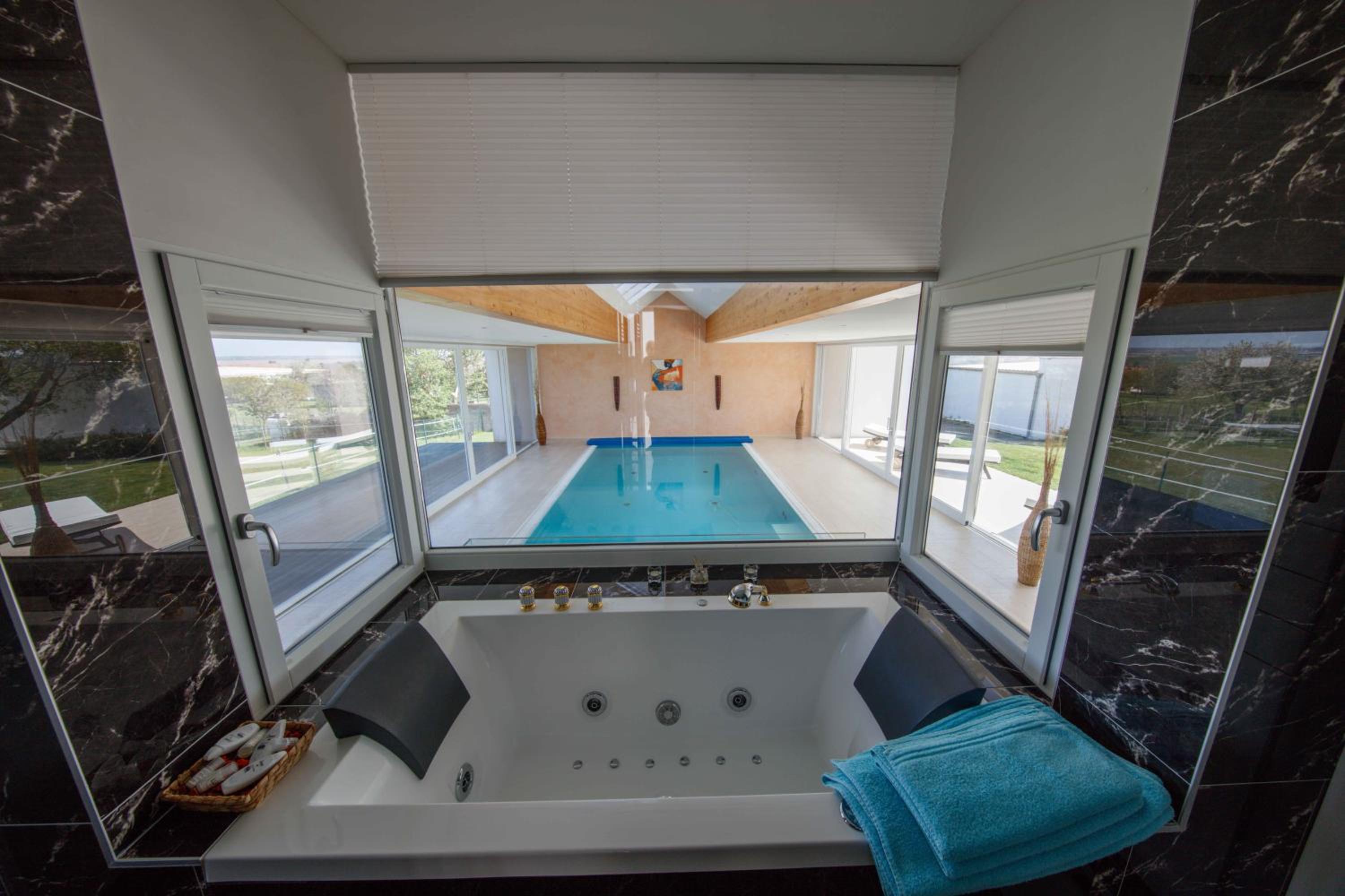 Country Lake Villa