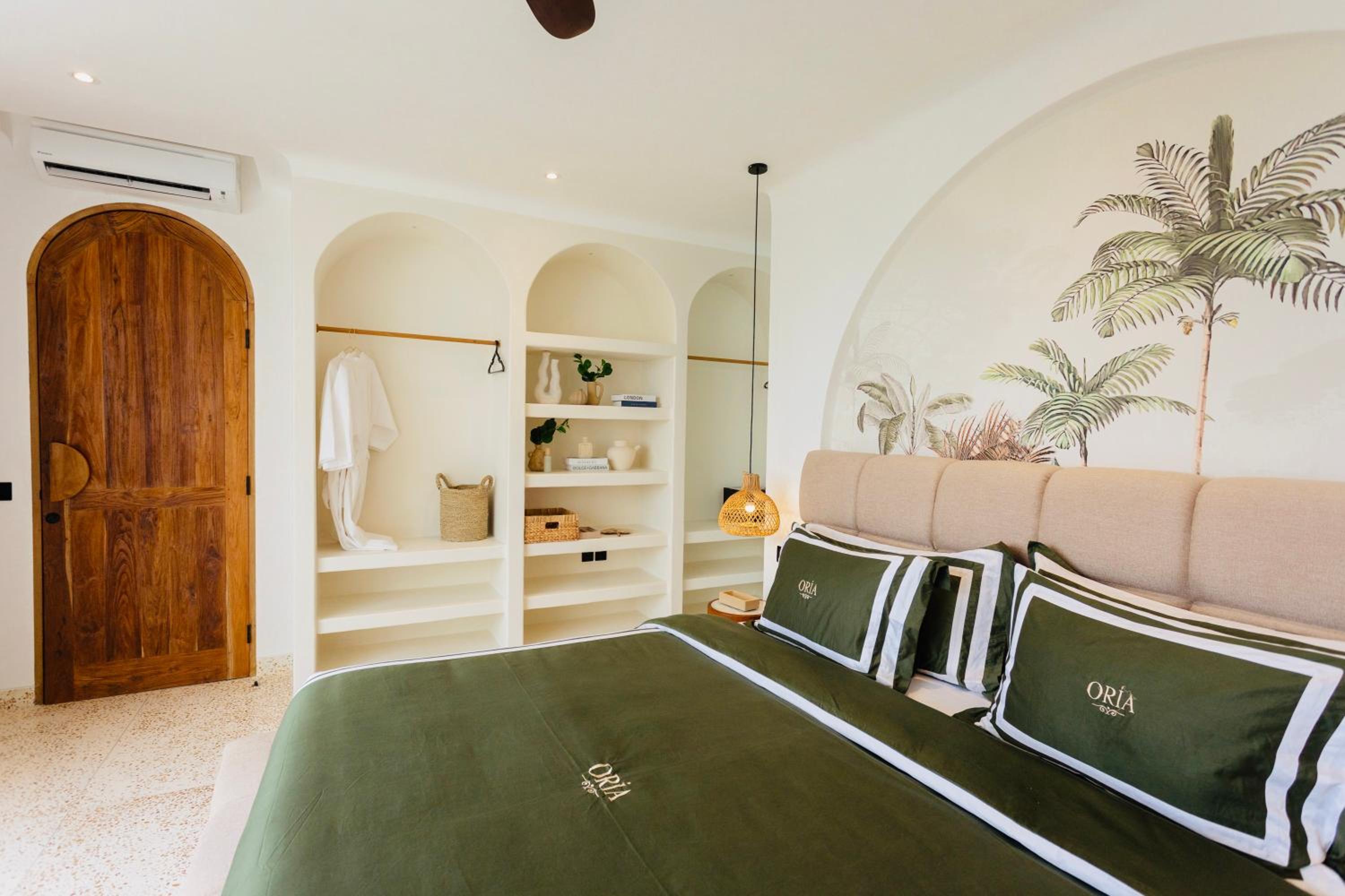 Villa Oria Canggu - Brand new 3BR mediterranean Villa with Ricefield sunset view