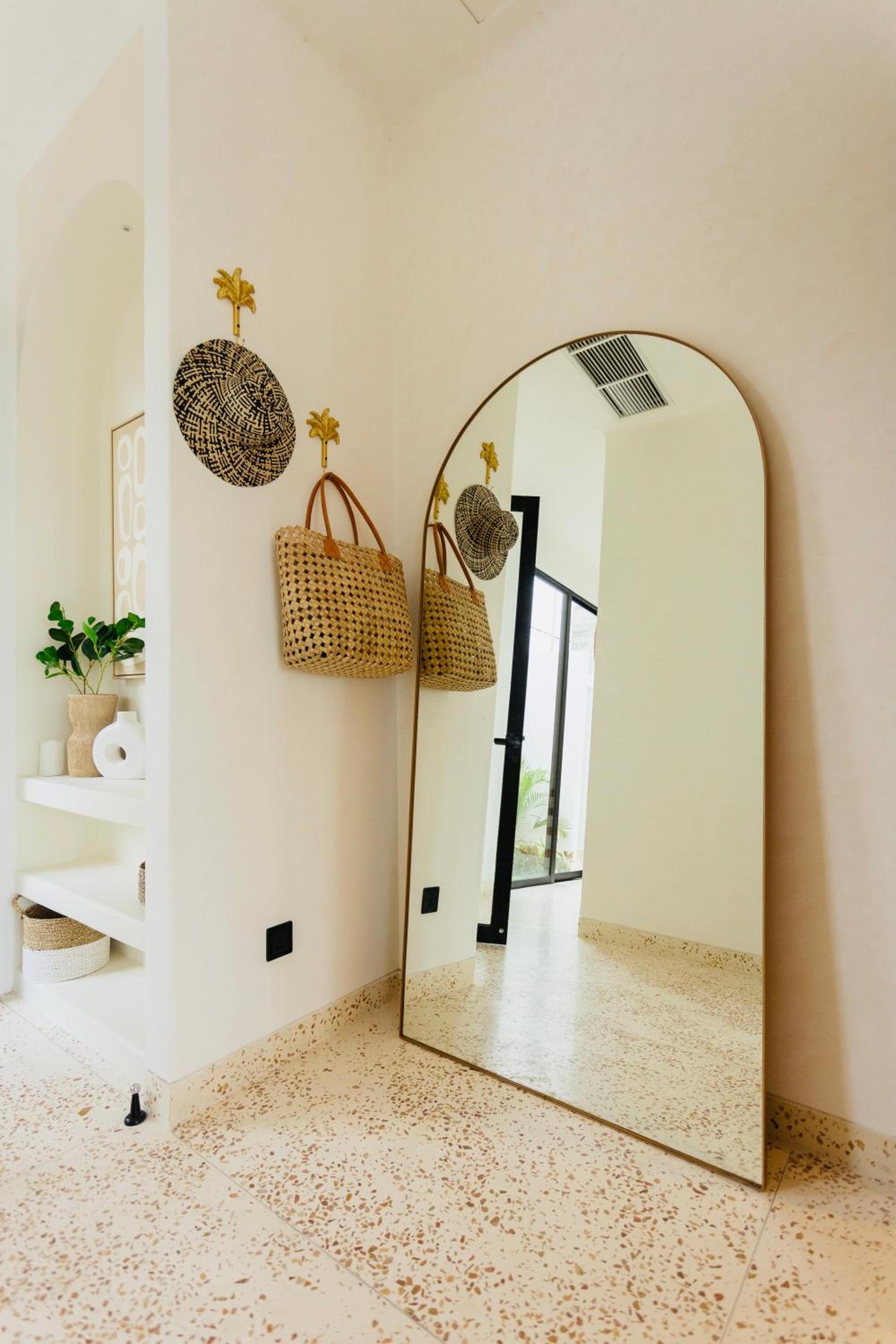 Villa Oria Canggu - Brand new 3BR mediterranean Villa with Ricefield sunset view