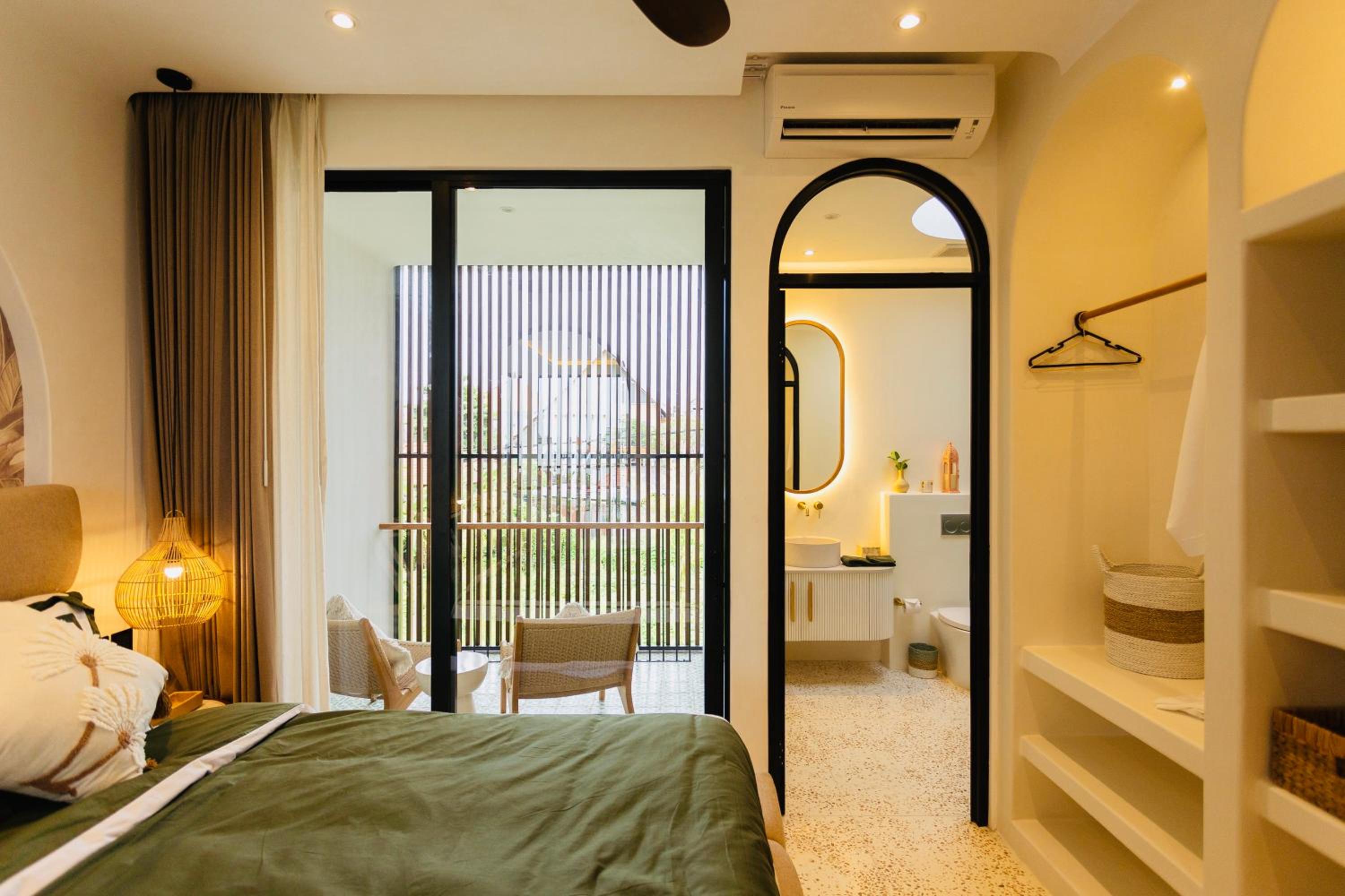 Villa Oria Canggu - Brand new 3BR mediterranean Villa with Ricefield sunset view