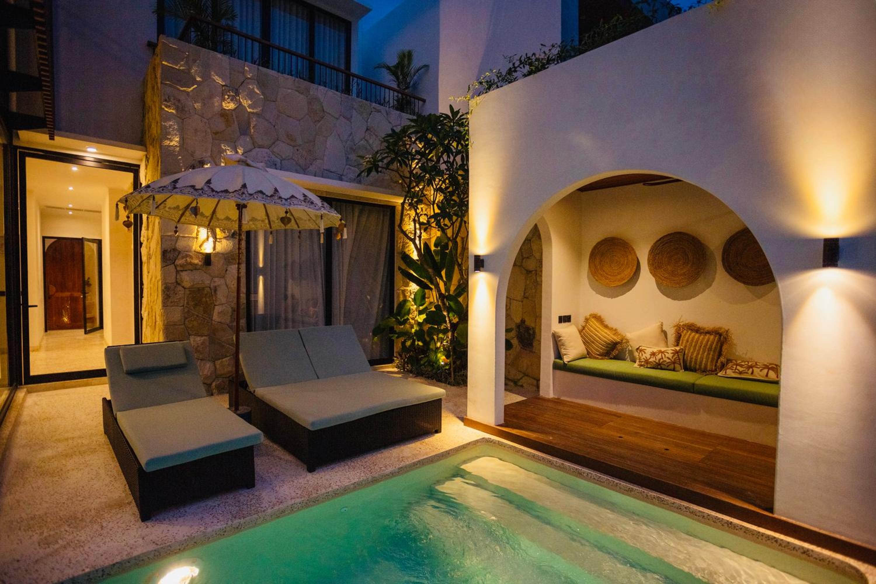 Villa Oria Canggu - Brand new 3BR mediterranean Villa with Ricefield sunset view