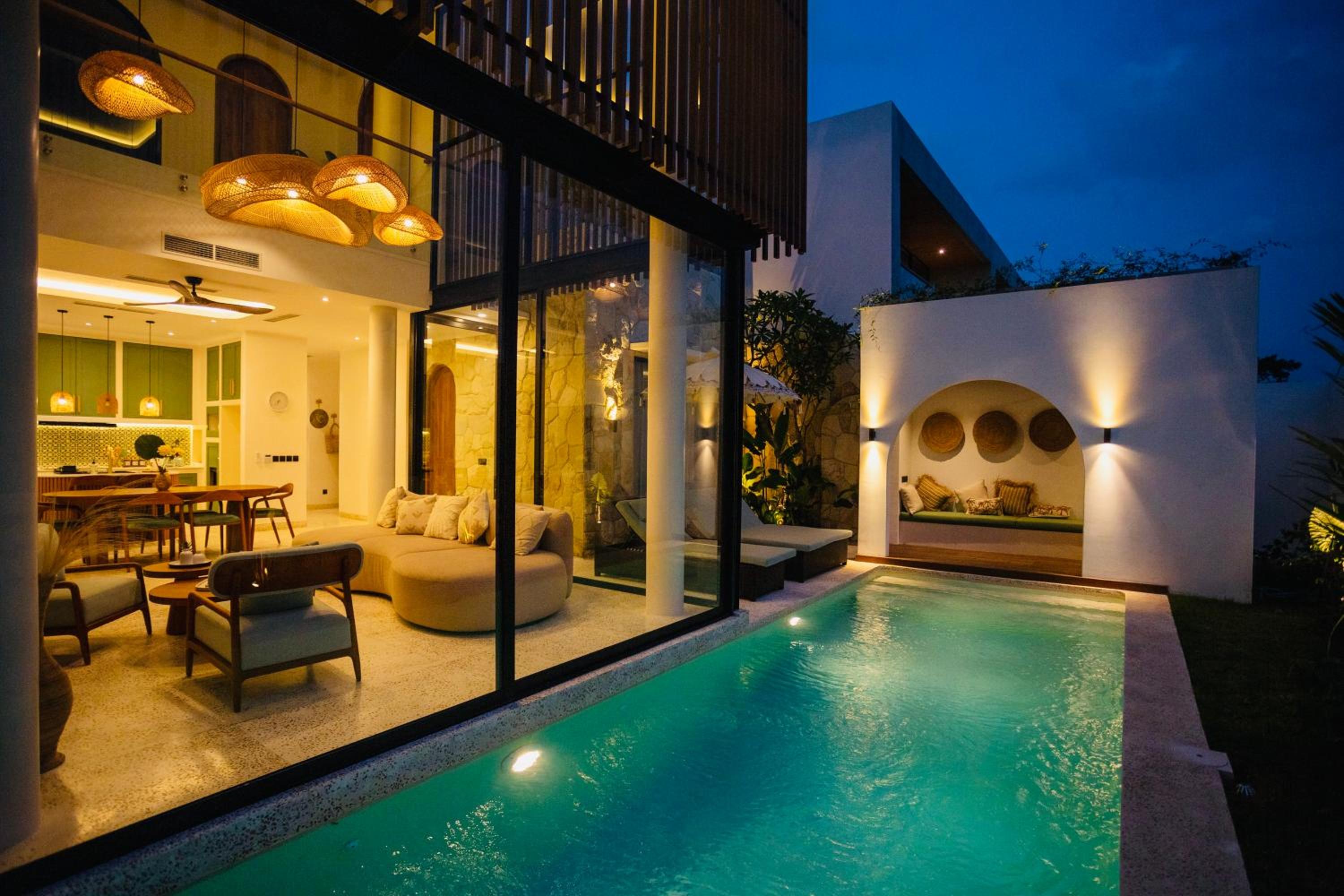 Villa Oria Canggu - Brand new 3BR mediterranean Villa with Ricefield sunset view