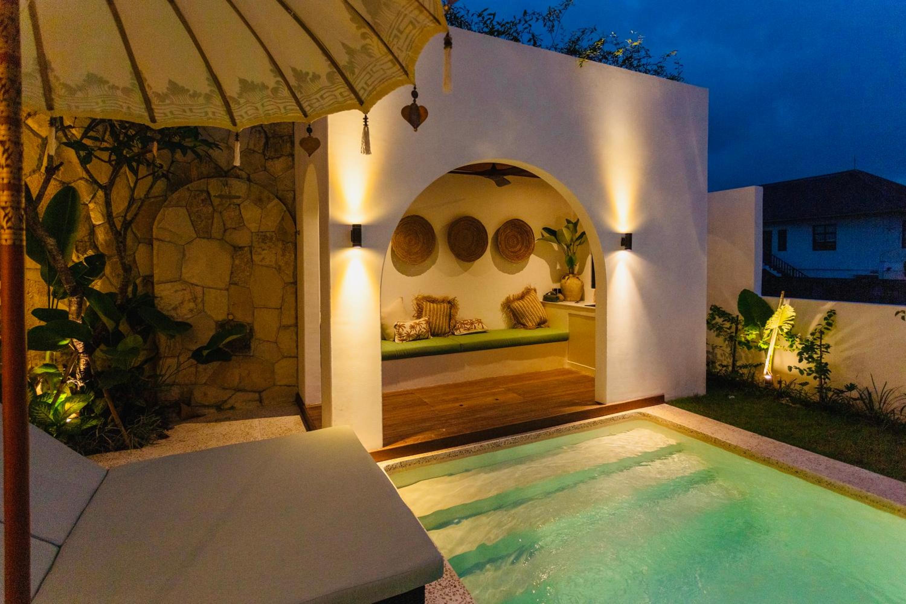 Villa Oria Canggu - Brand new 3BR mediterranean Villa with Ricefield sunset view