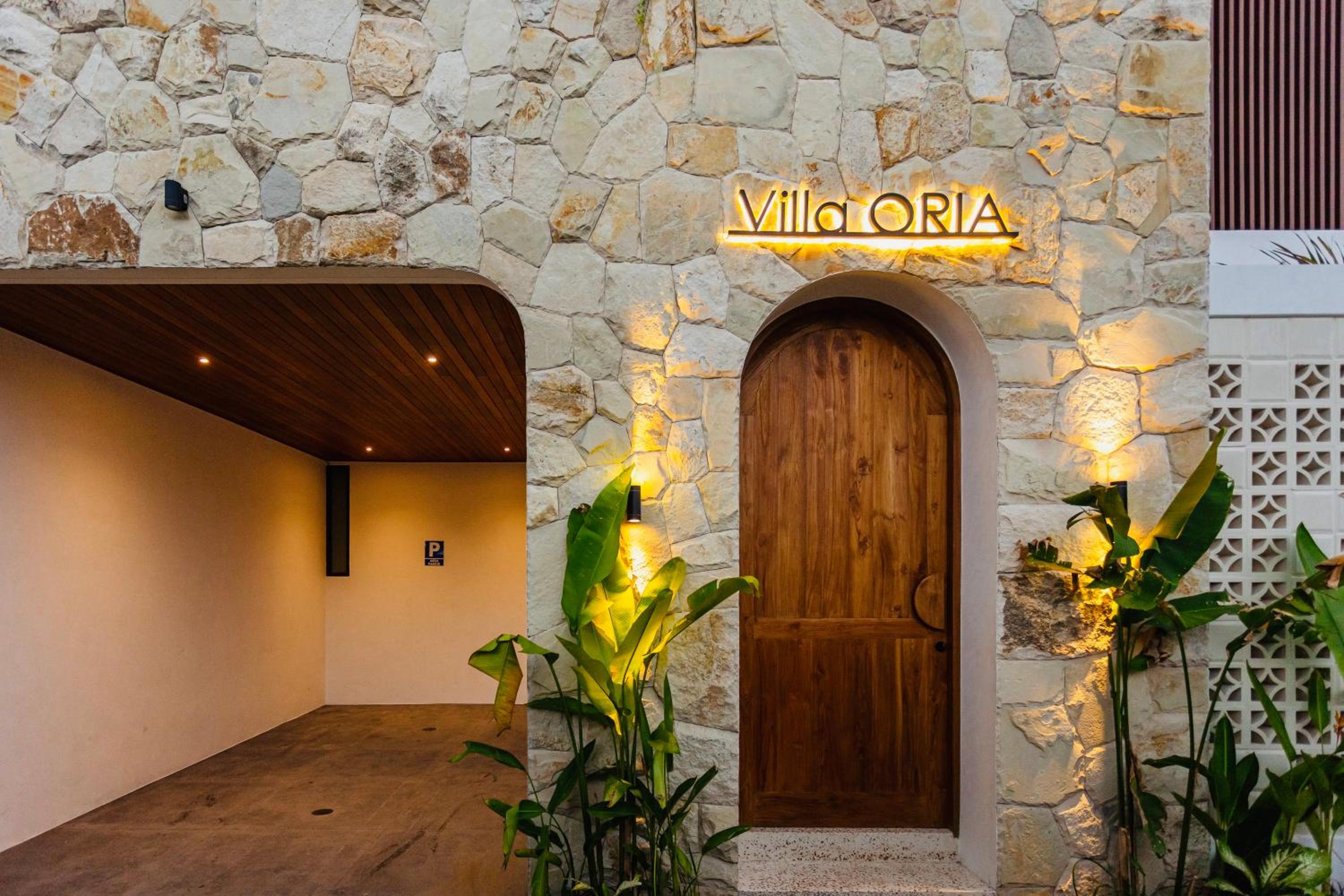 Villa Oria Canggu - Brand new 3BR mediterranean Villa with Ricefield sunset view