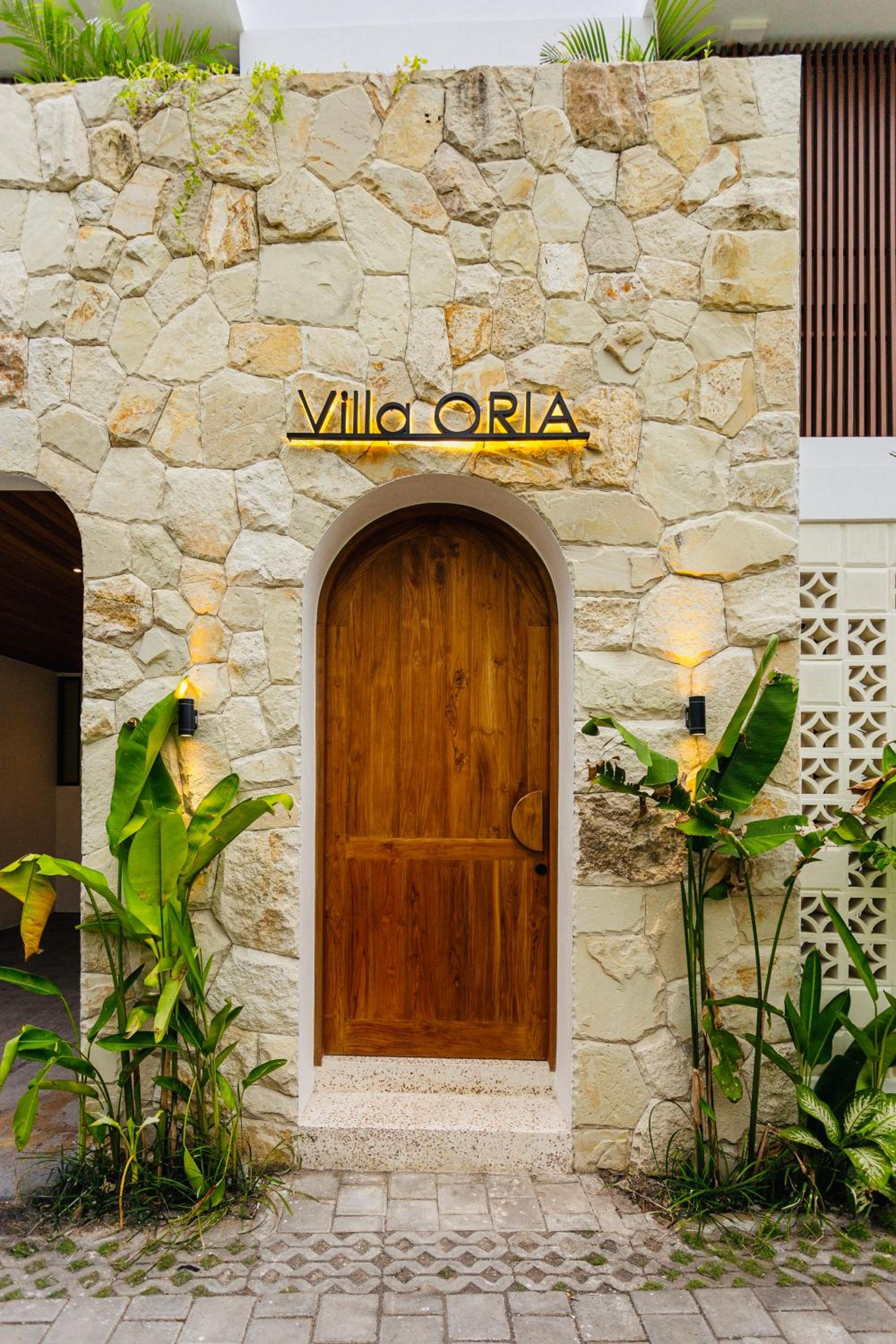 Villa Oria Canggu - Brand new 3BR mediterranean Villa with Ricefield sunset view