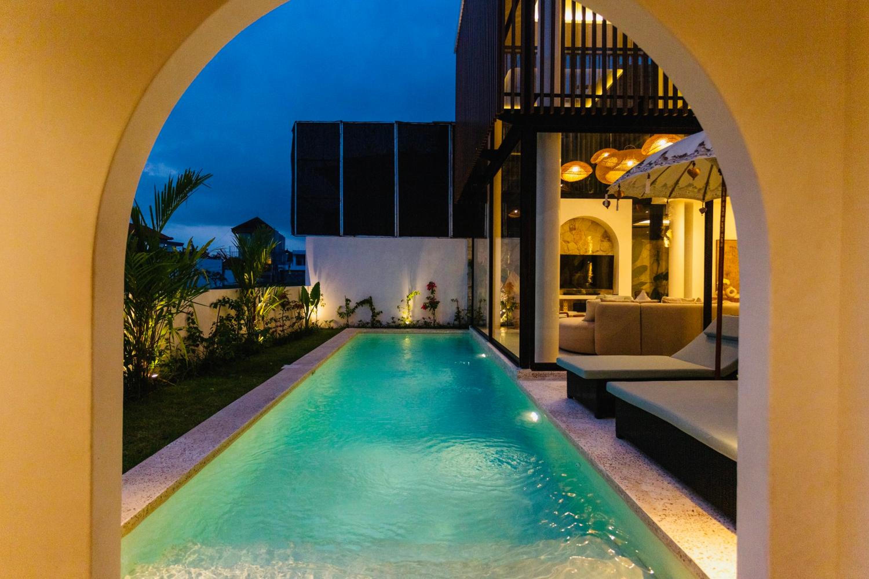 Villa Oria Canggu - Brand new 3BR mediterranean Villa with Ricefield sunset view
